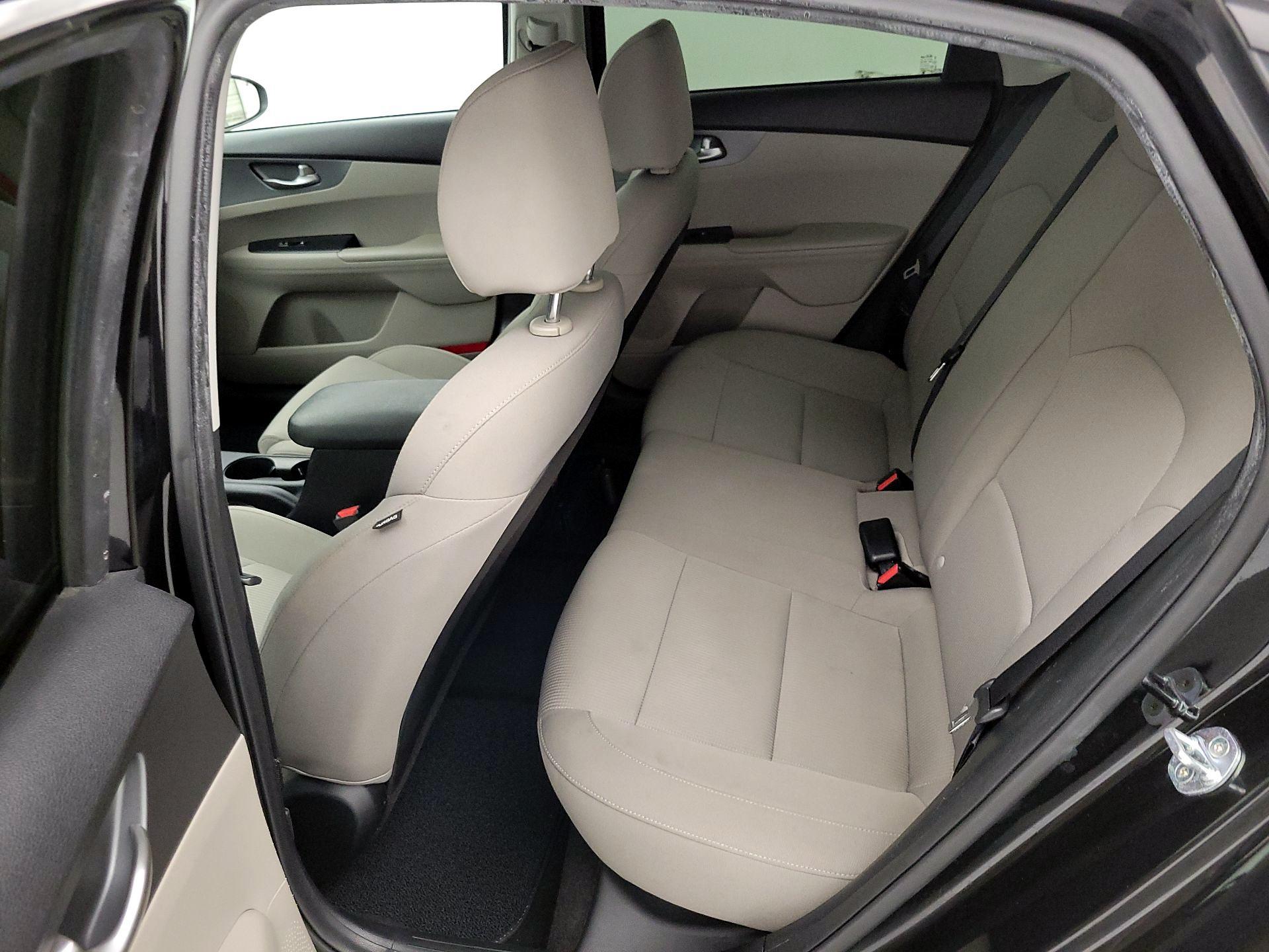 Thumbnail: 2020 Kia Forte - 19