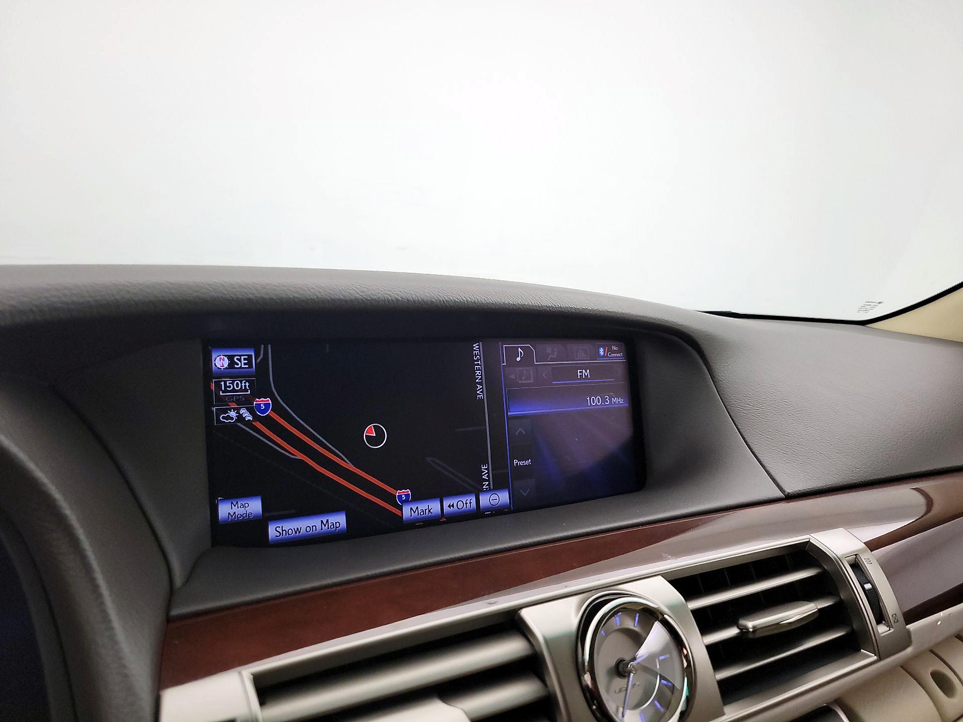 Thumbnail: 2014 Lexus LS - 14