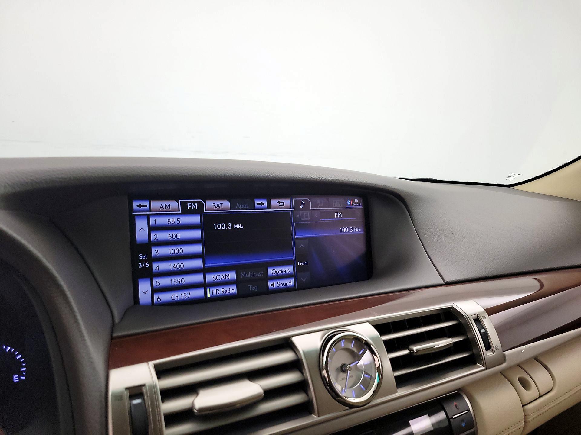 Thumbnail: 2014 Lexus LS - 16