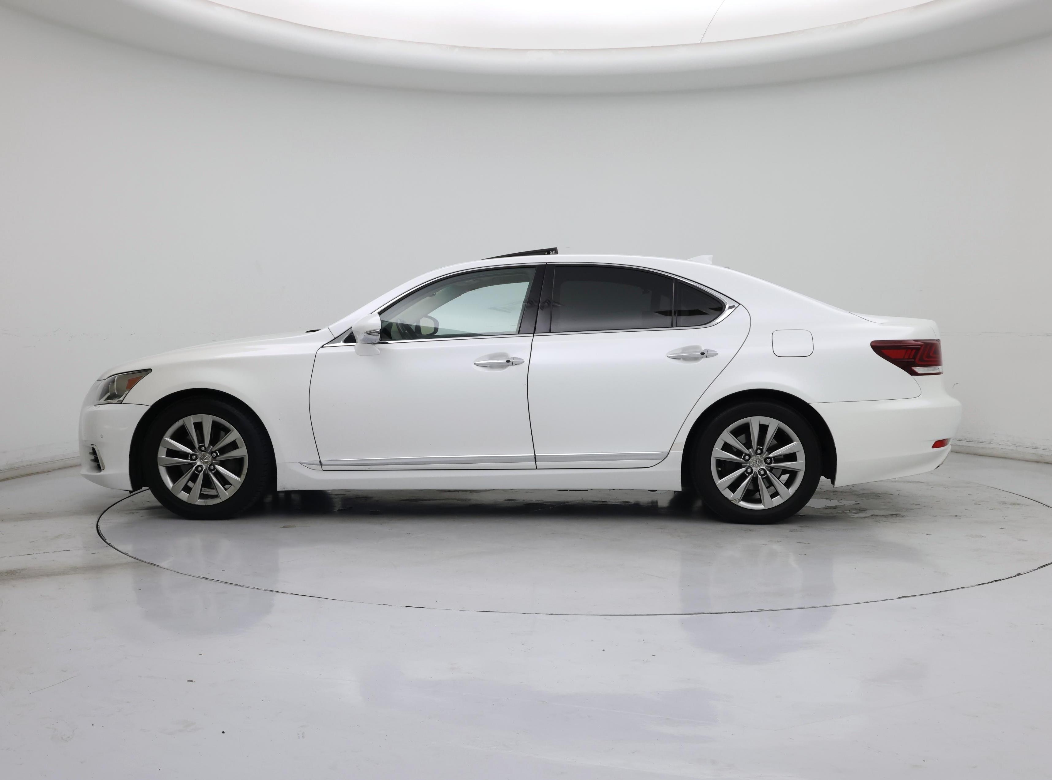 Thumbnail: 2014 Lexus LS - 3