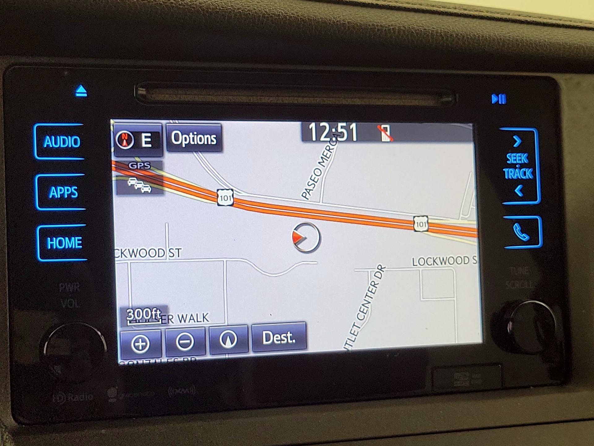 Thumbnail: 2016 Toyota Sienna - 14