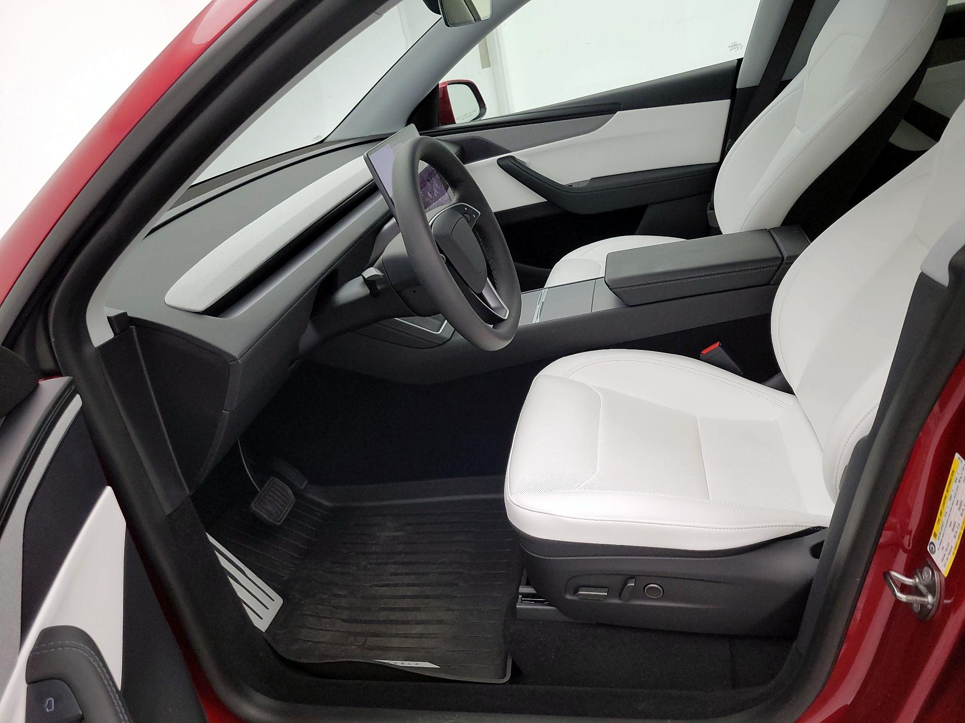 Thumbnail: 2026 Tesla Model Y - 11