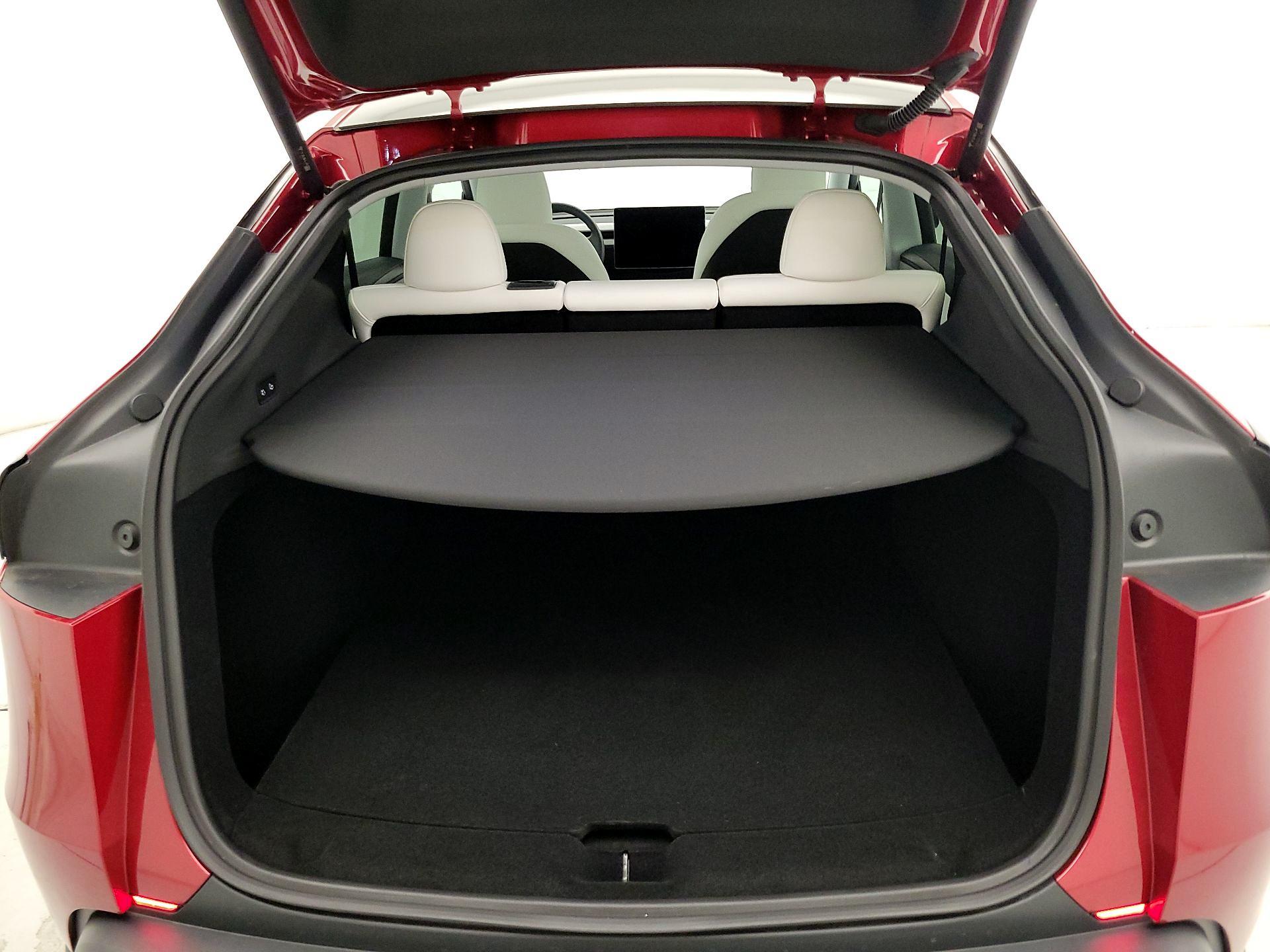 Thumbnail: 2026 Tesla Model Y - 20