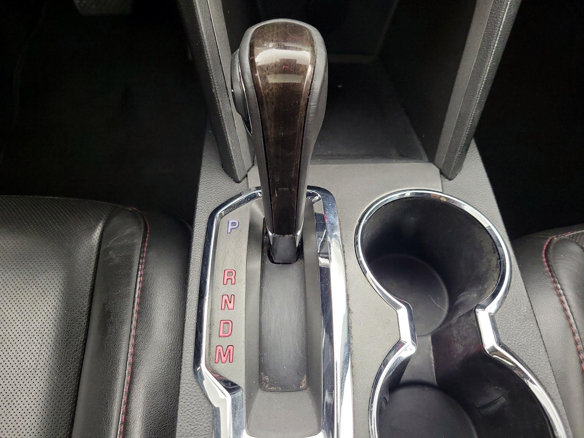 Thumbnail: 2015 GMC Terrain - 17