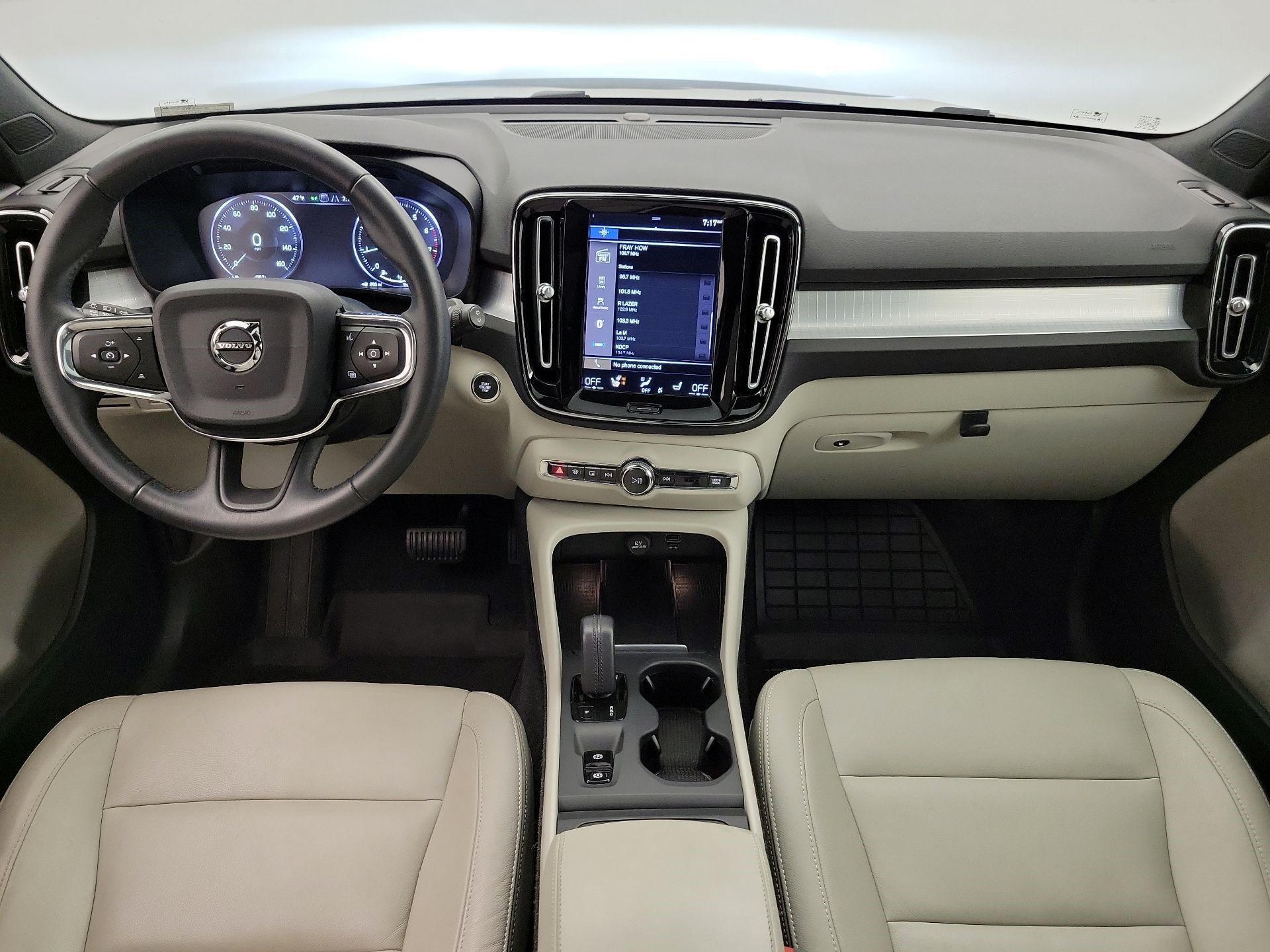 Thumbnail: 2019 Volvo XC40 - 9