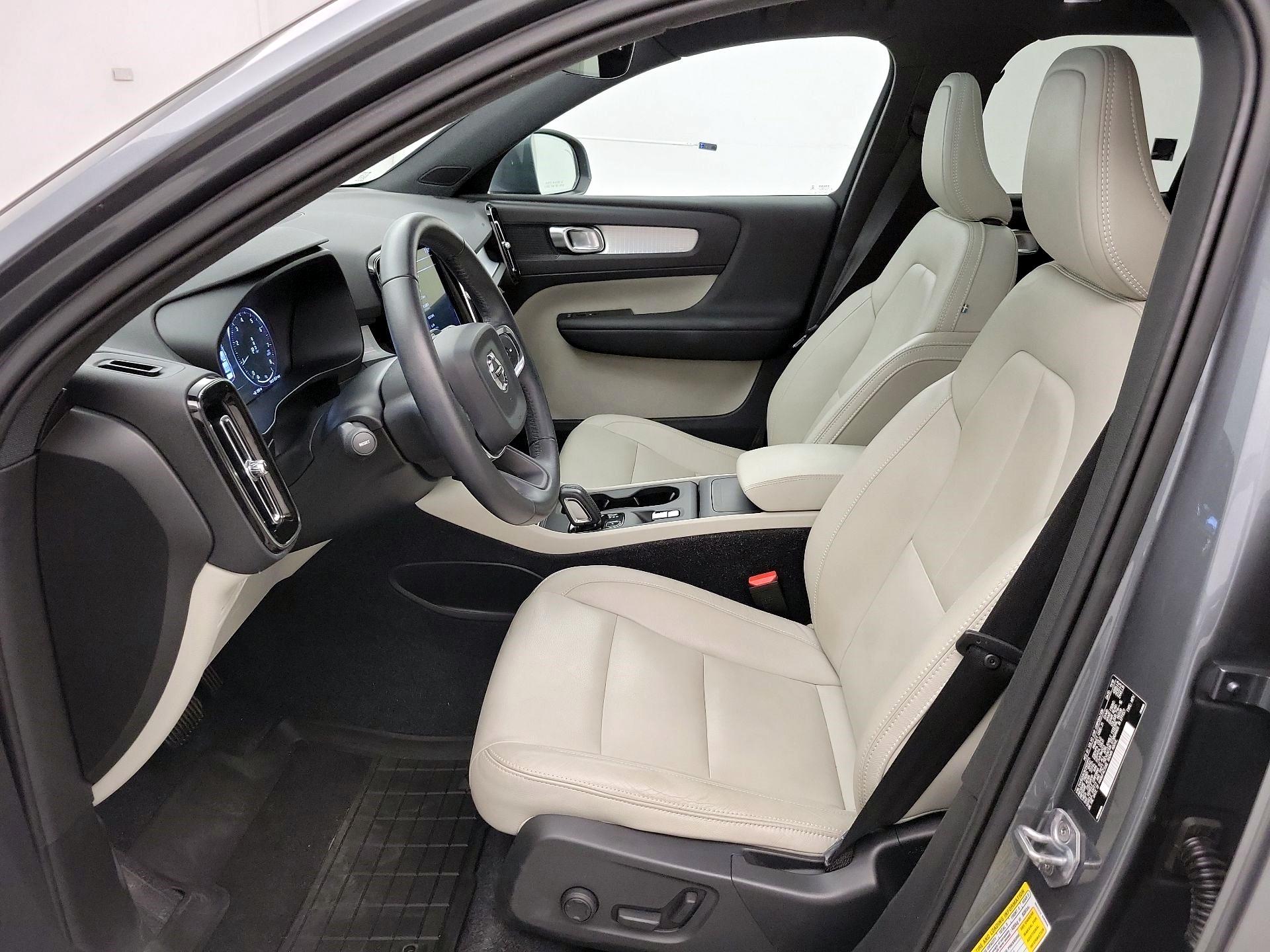 Thumbnail: 2019 Volvo XC40 - 11