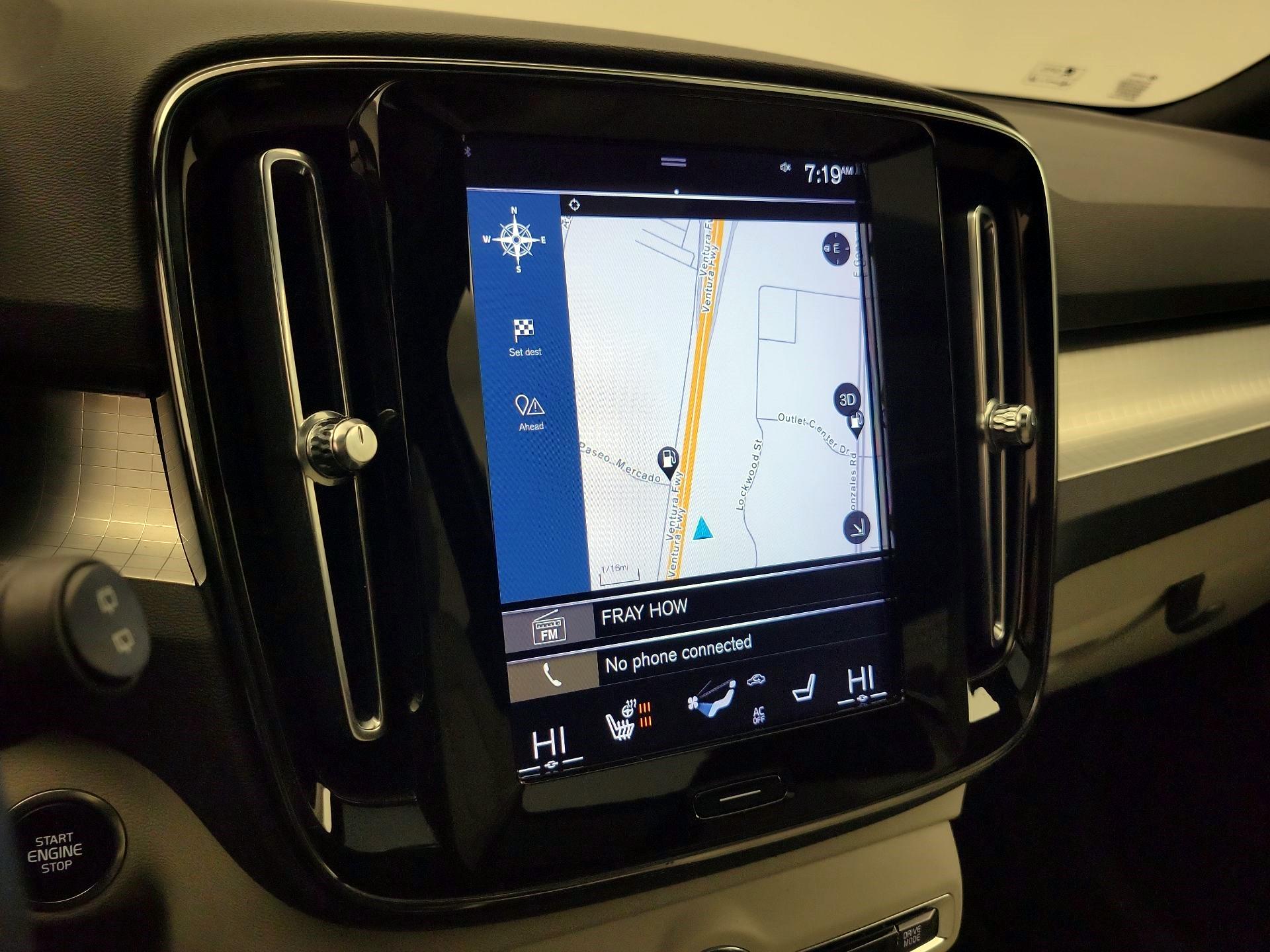 Thumbnail: 2019 Volvo XC40 - 14