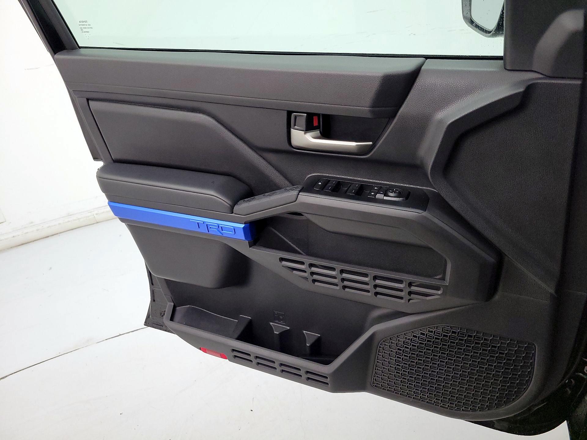 Thumbnail: 2025 Toyota Tacoma - 12