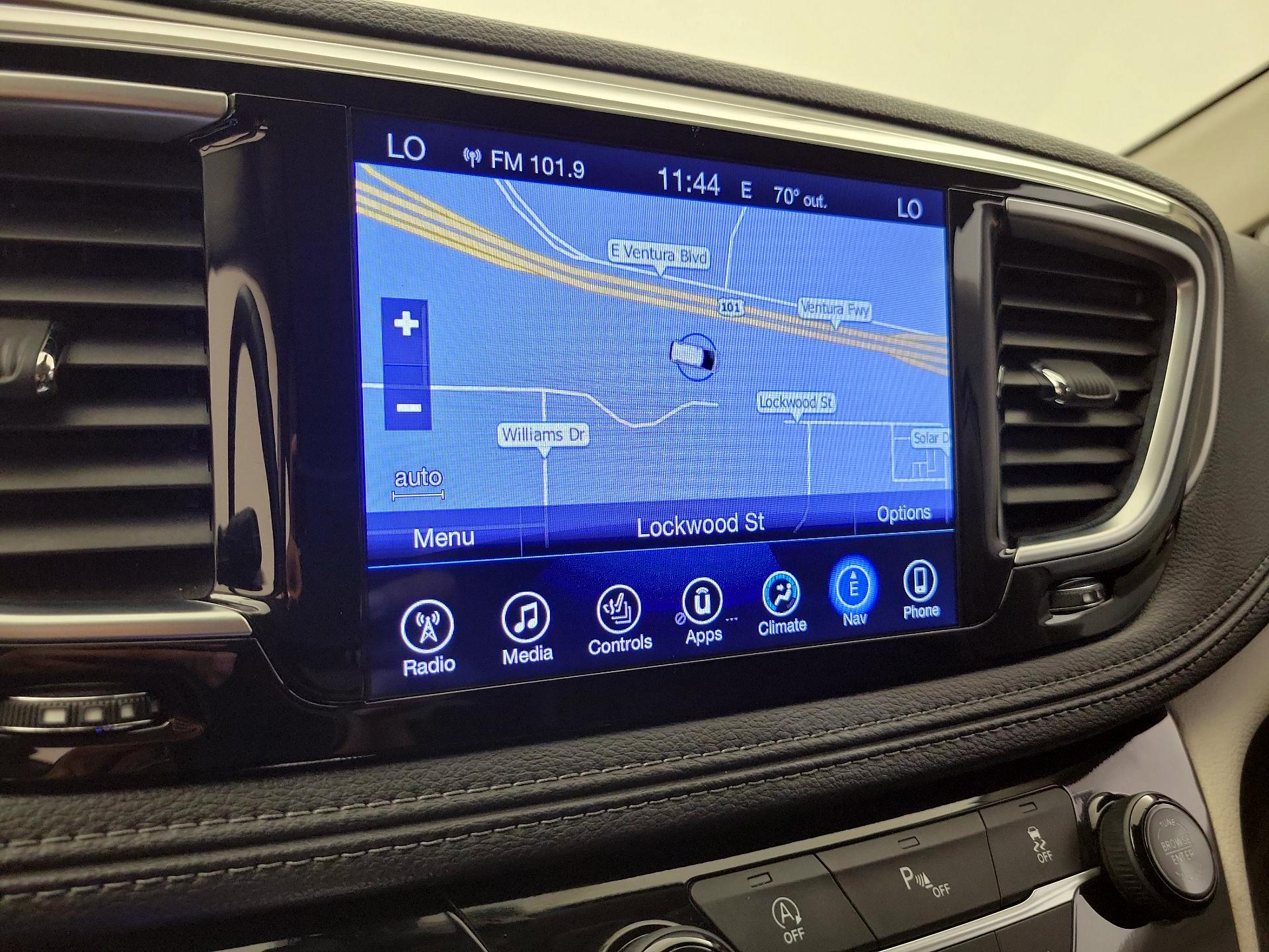 Thumbnail: 2017 Chrysler Pacifica - 14