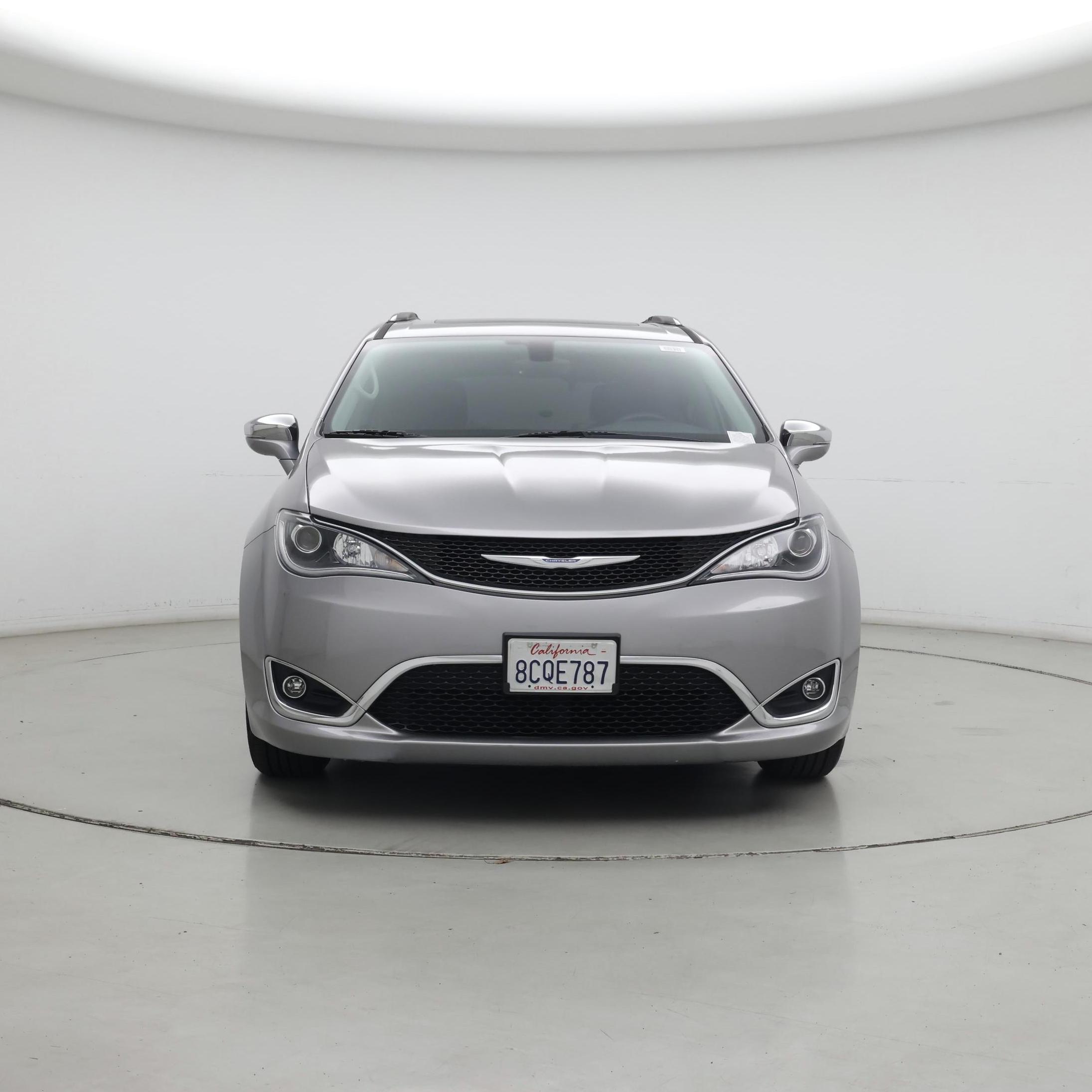 Thumbnail: 2017 Chrysler Pacifica - 5
