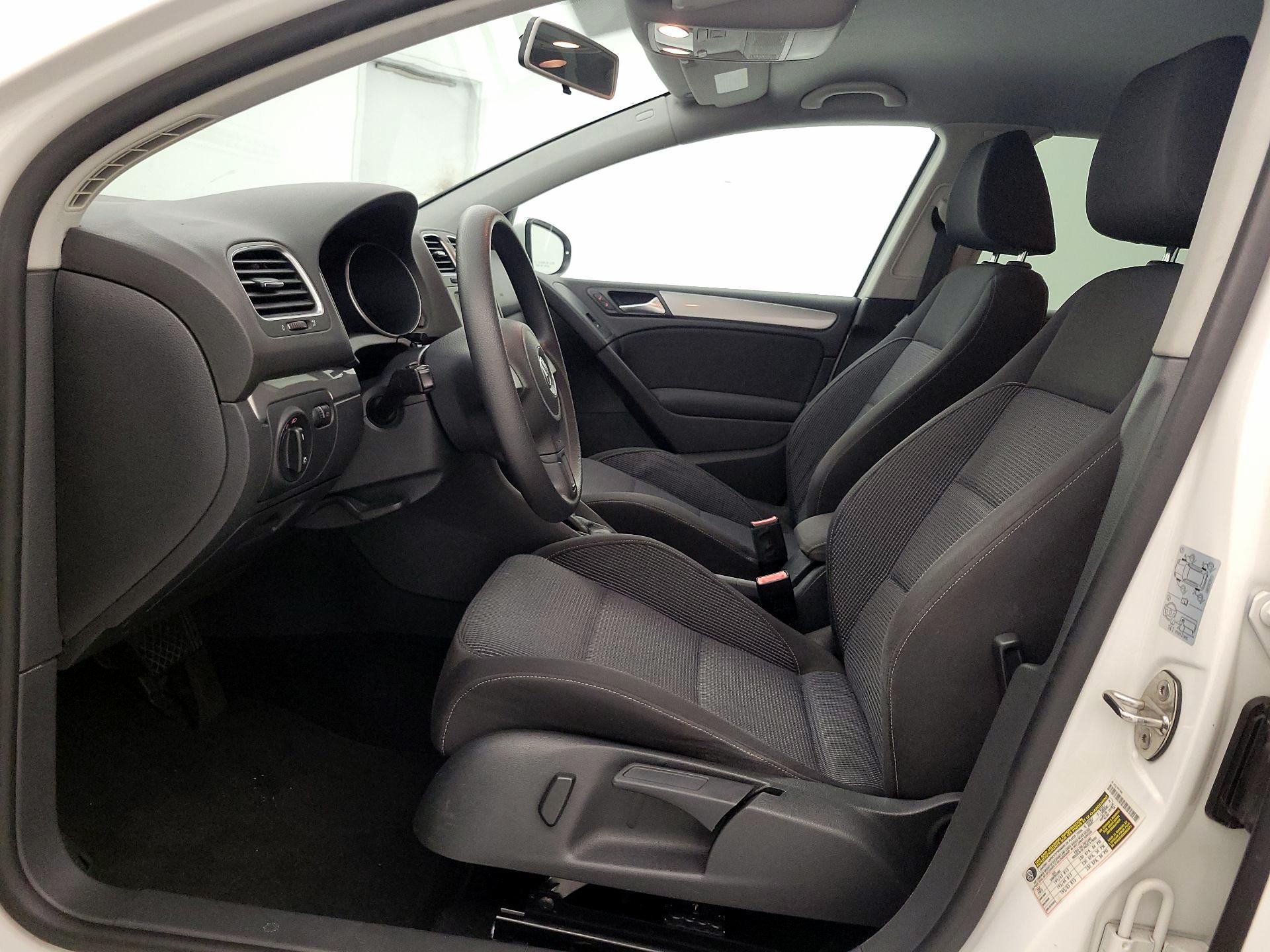 Thumbnail: 2014 Volkswagen Golf - 11