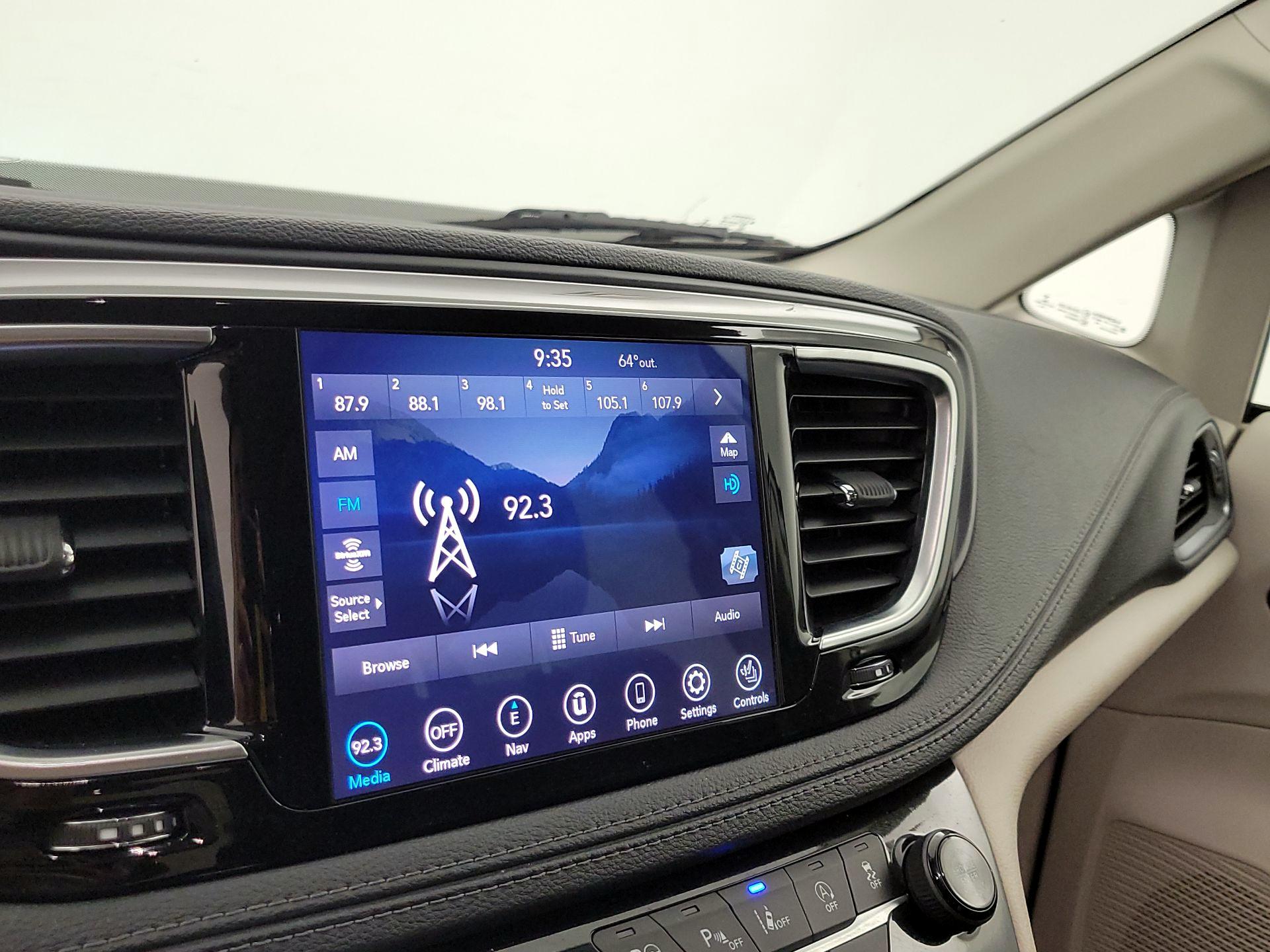 Thumbnail: 2020 Chrysler Pacifica - 15