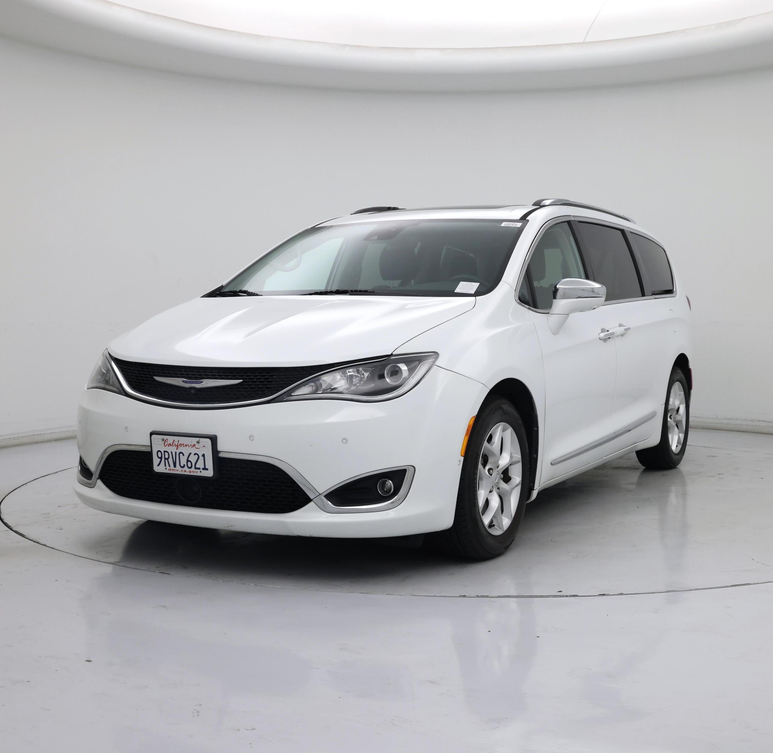 Thumbnail: 2020 Chrysler Pacifica - 4