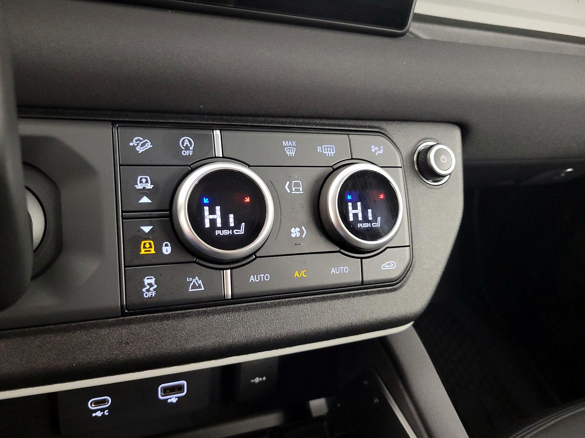 Thumbnail: 2023 Land Rover Defender - 17