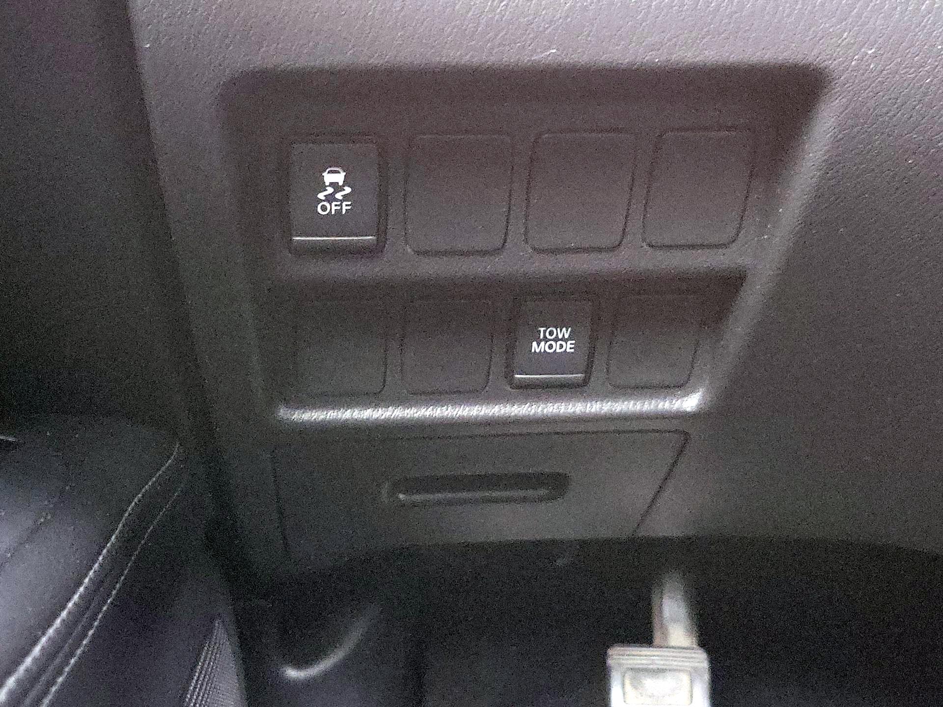 Thumbnail: 2018 Nissan Pathfinder - 13