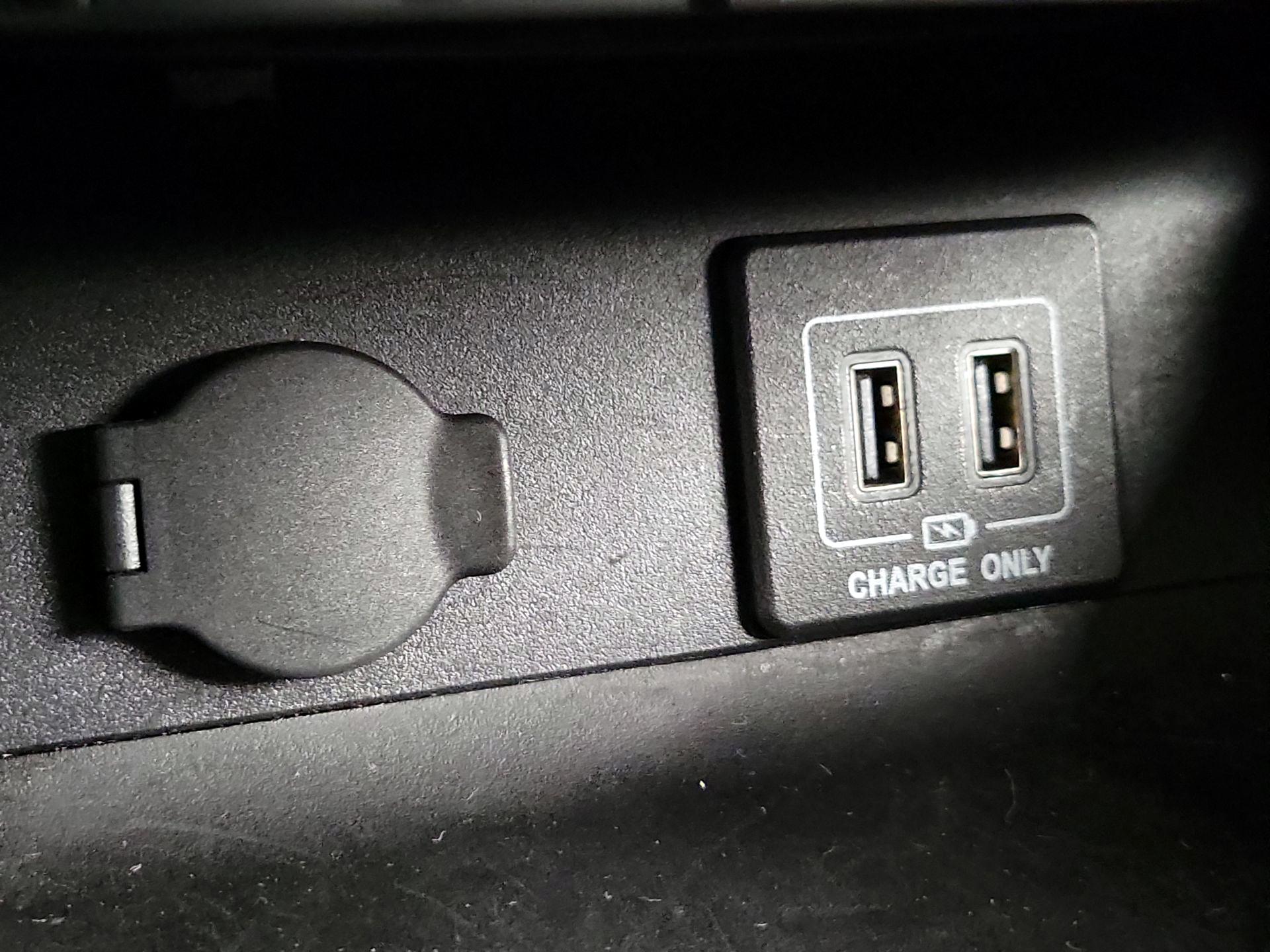 Thumbnail: 2018 Nissan Pathfinder - 18