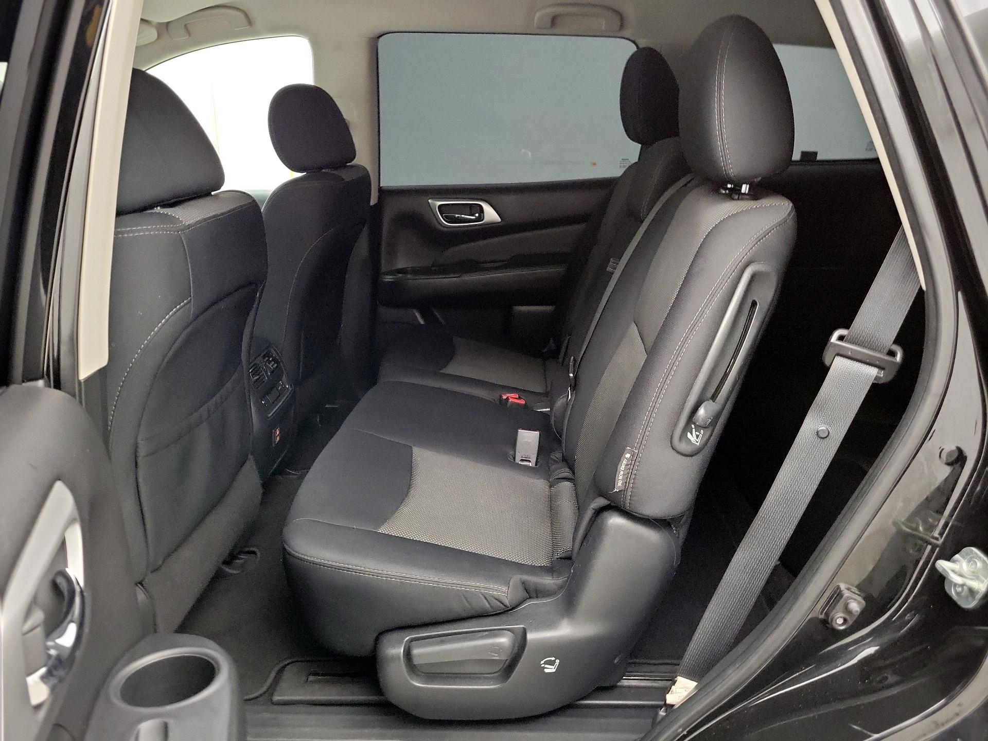 Thumbnail: 2018 Nissan Pathfinder - 19