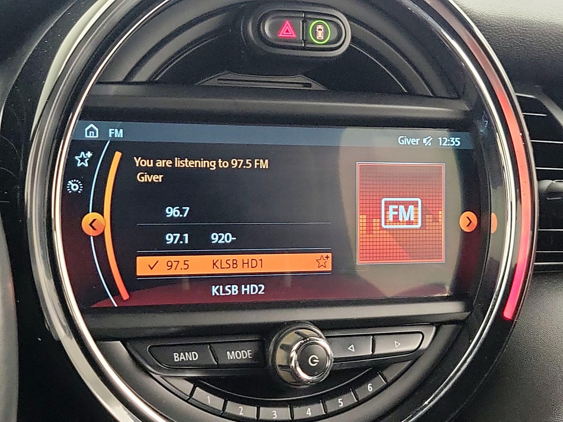 Thumbnail: 2019 MINI Cooper - 16