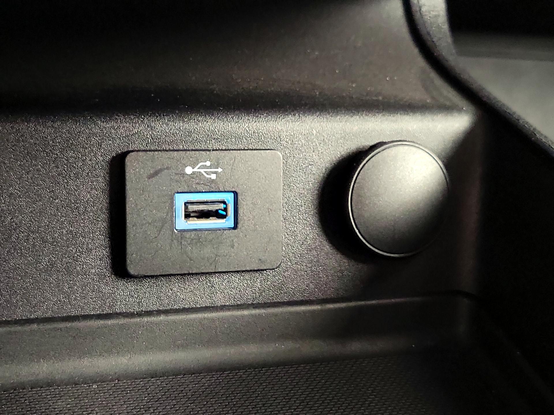 Thumbnail: 2018 Ford Fusion - 18