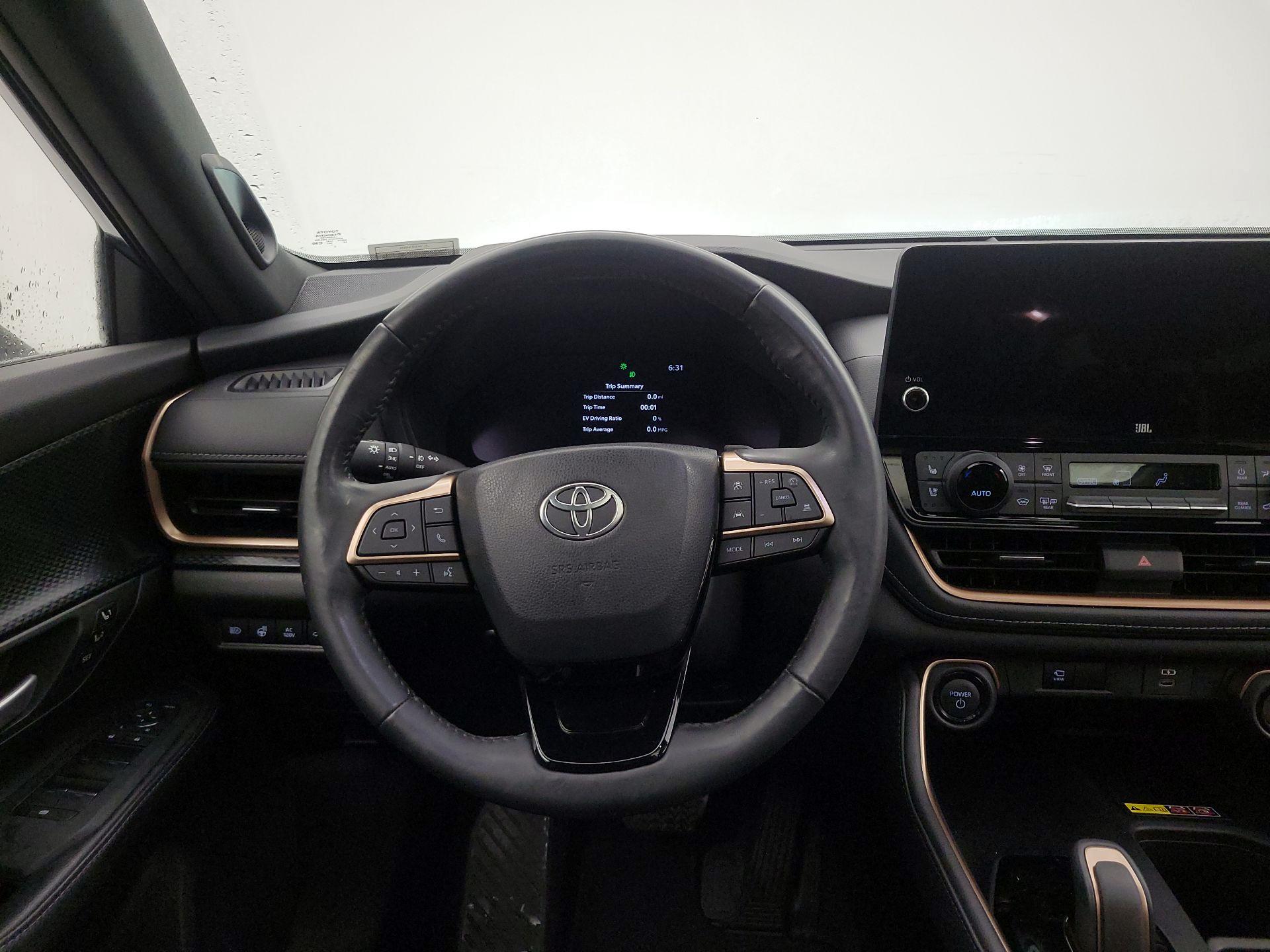 Thumbnail: 2024 Toyota Highlander - 10