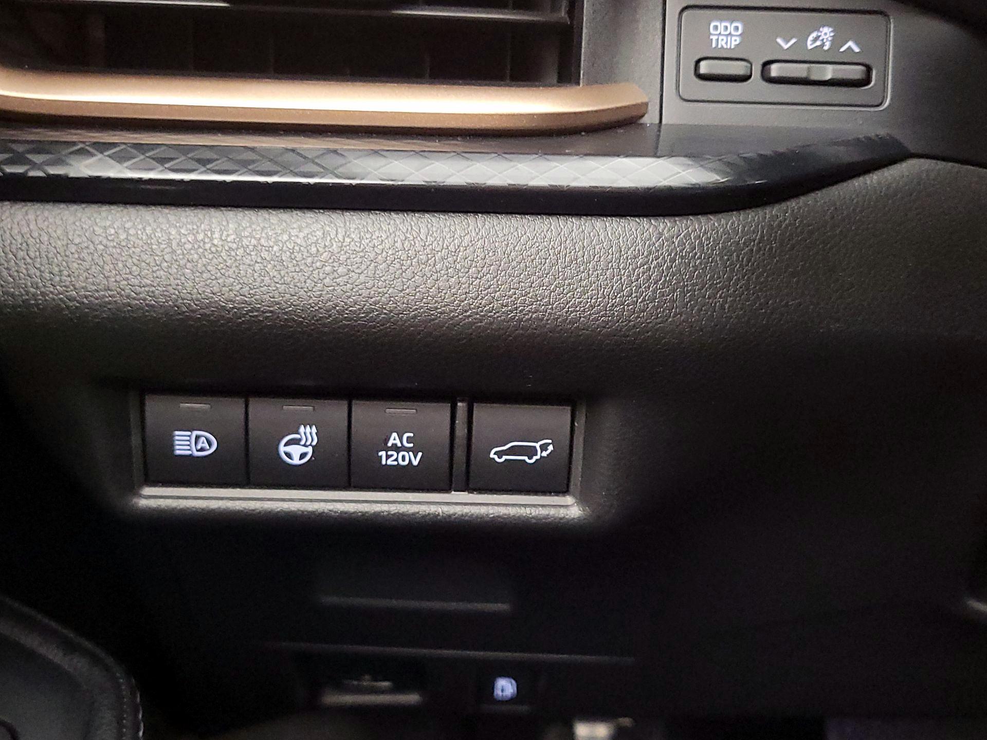 Thumbnail: 2024 Toyota Highlander - 13