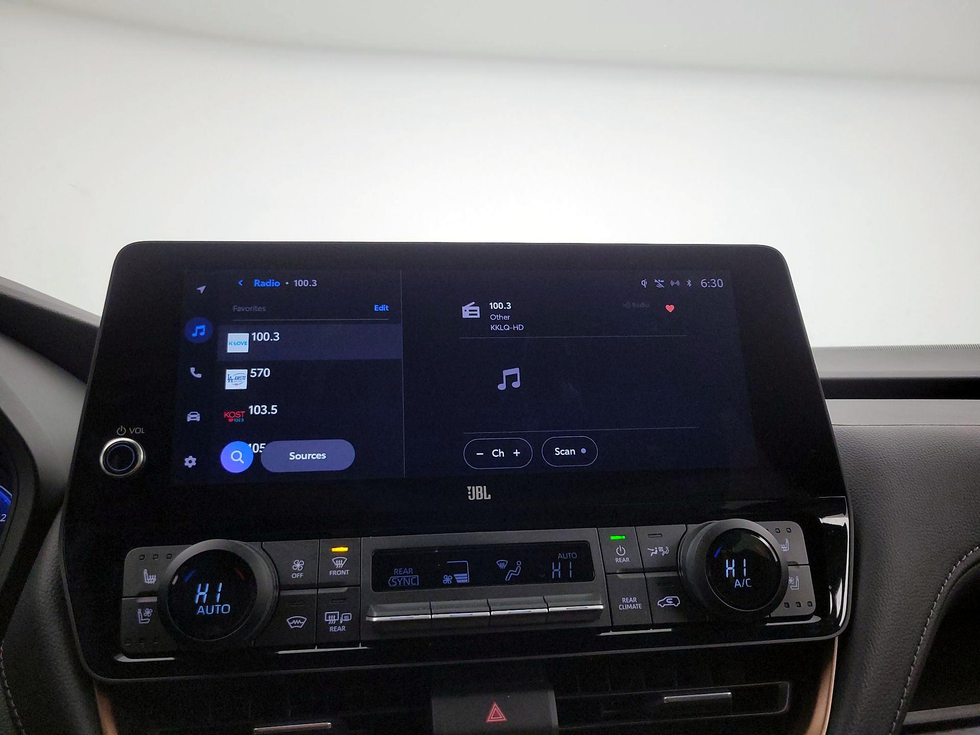 Thumbnail: 2024 Toyota Highlander - 16