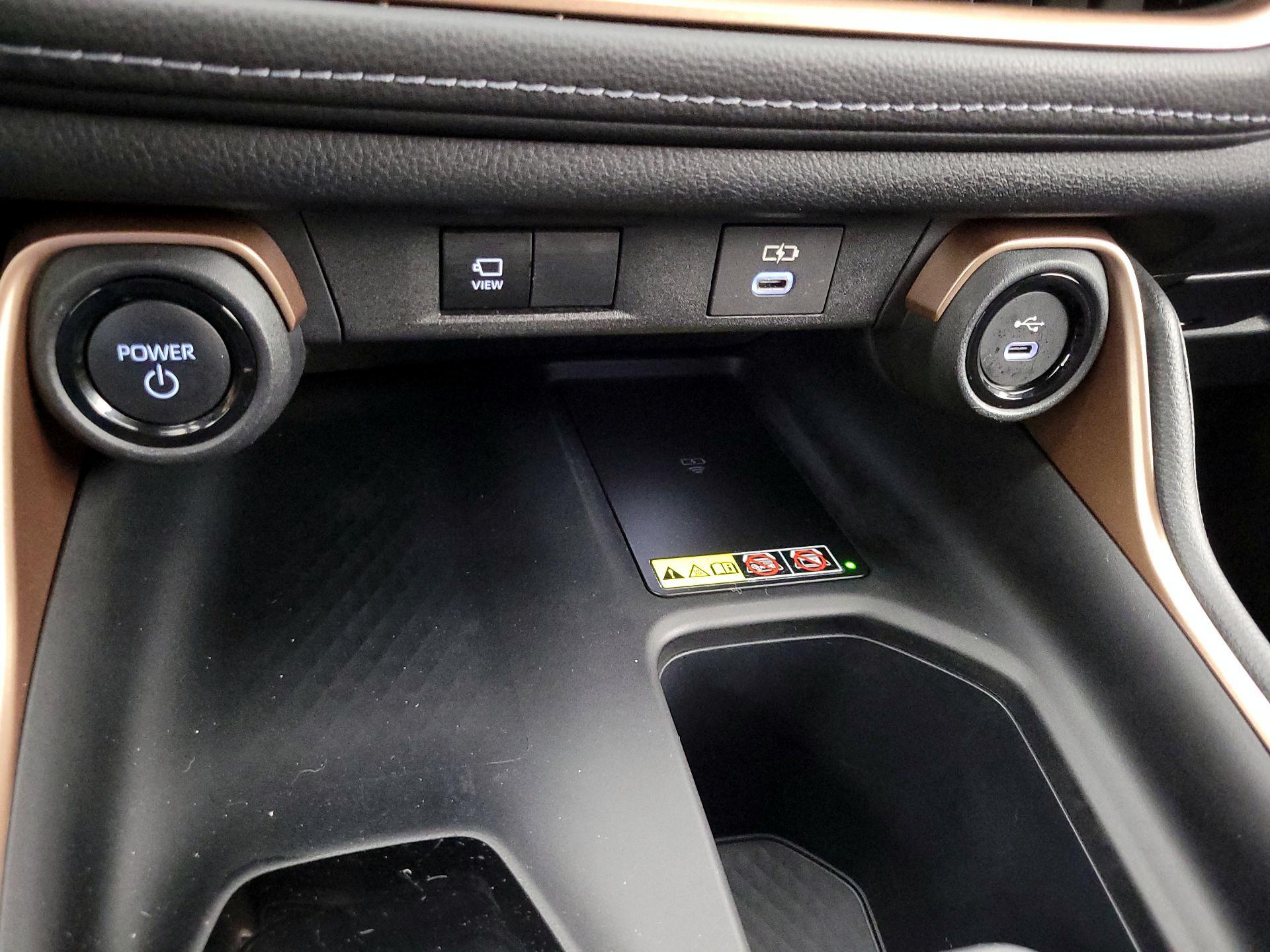 Thumbnail: 2024 Toyota Highlander - 19