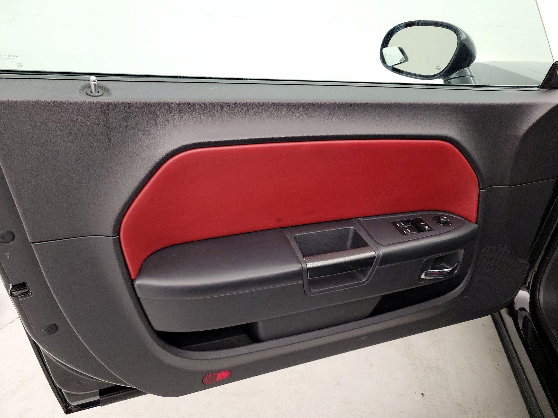 Thumbnail: 2014 Dodge Challenger - 12