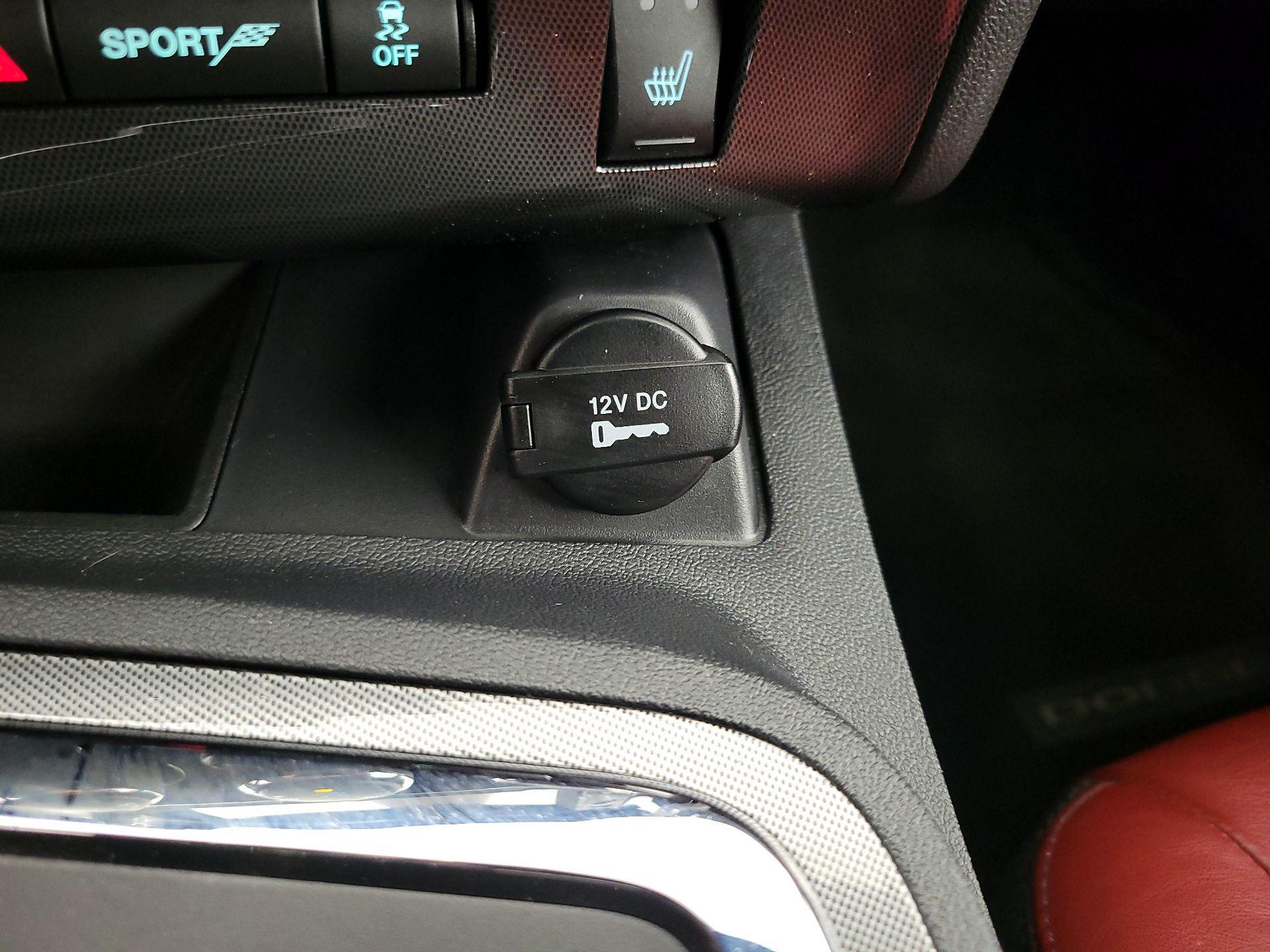 Thumbnail: 2014 Dodge Challenger - 18