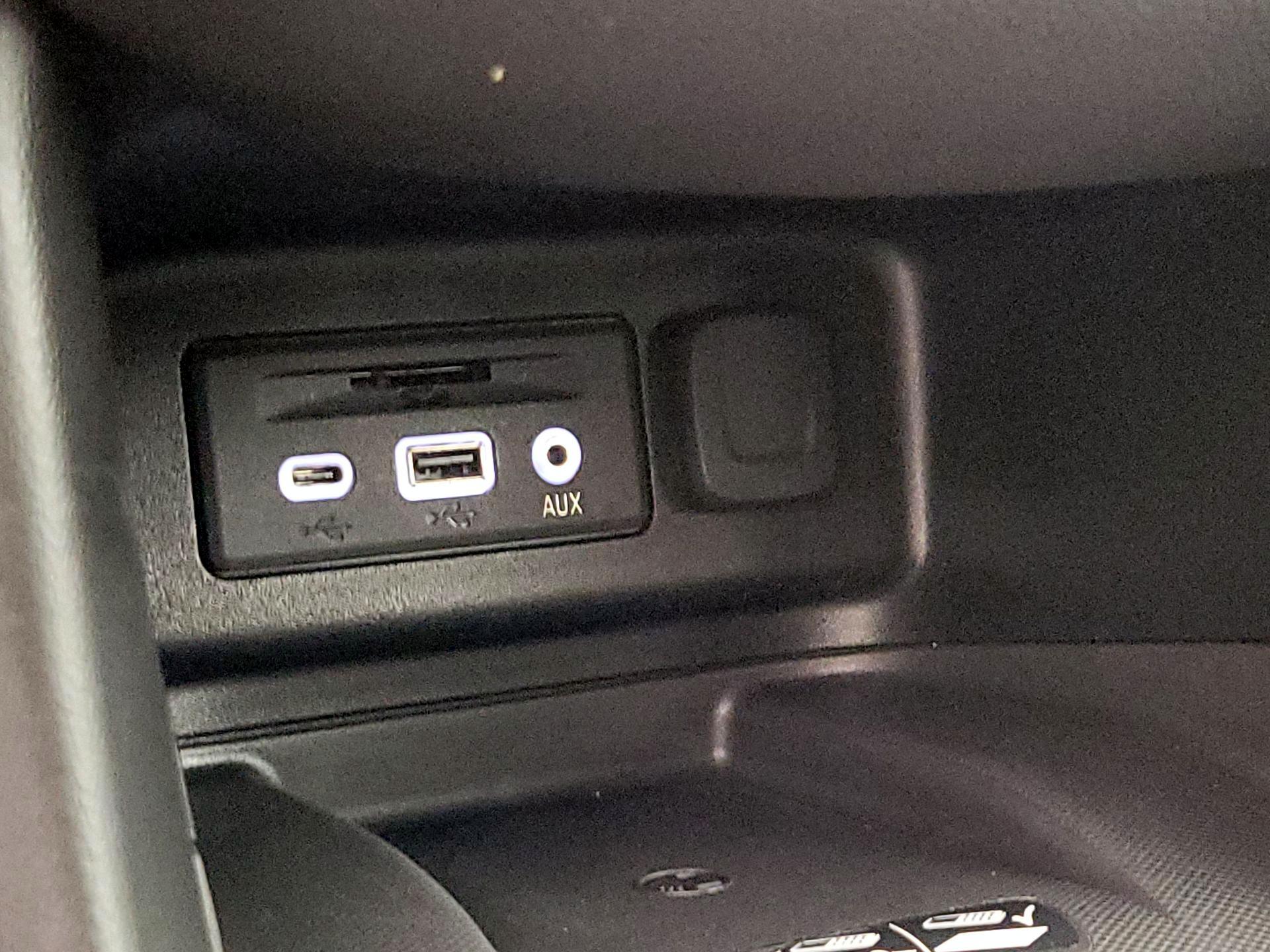 Thumbnail: 2021 Chevrolet Equinox - 18