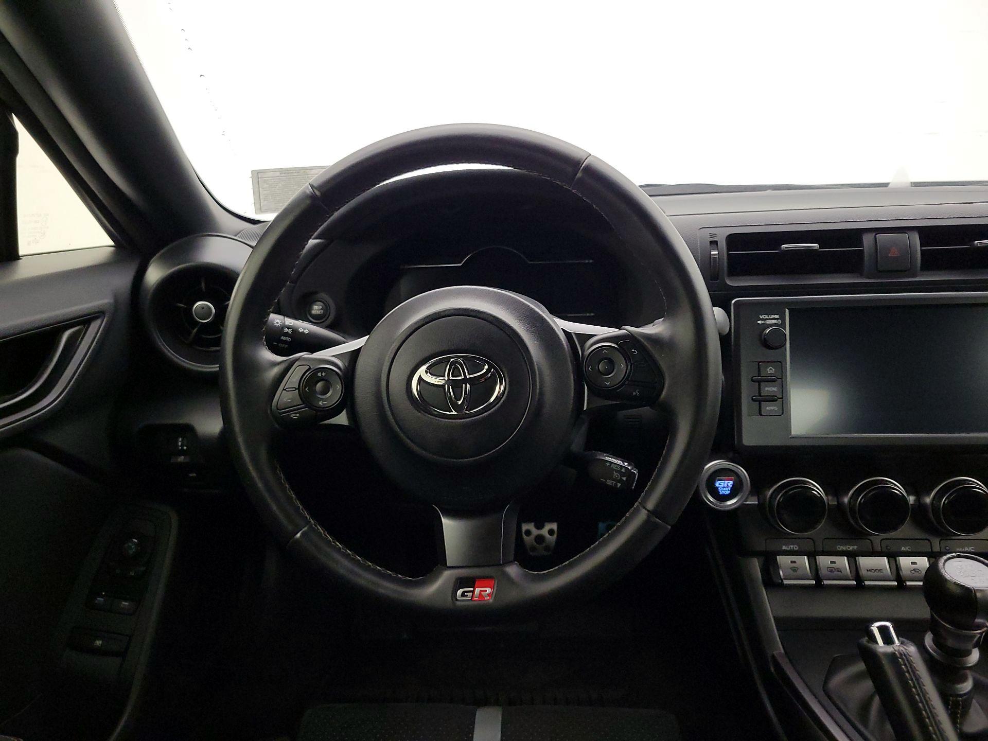 Thumbnail: 2023 Toyota GR86 - 10