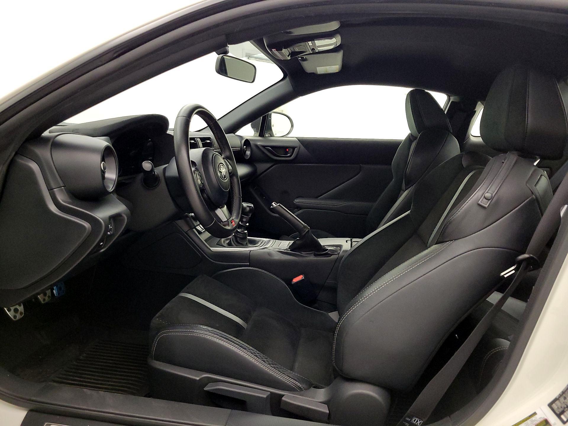 Thumbnail: 2023 Toyota GR86 - 11