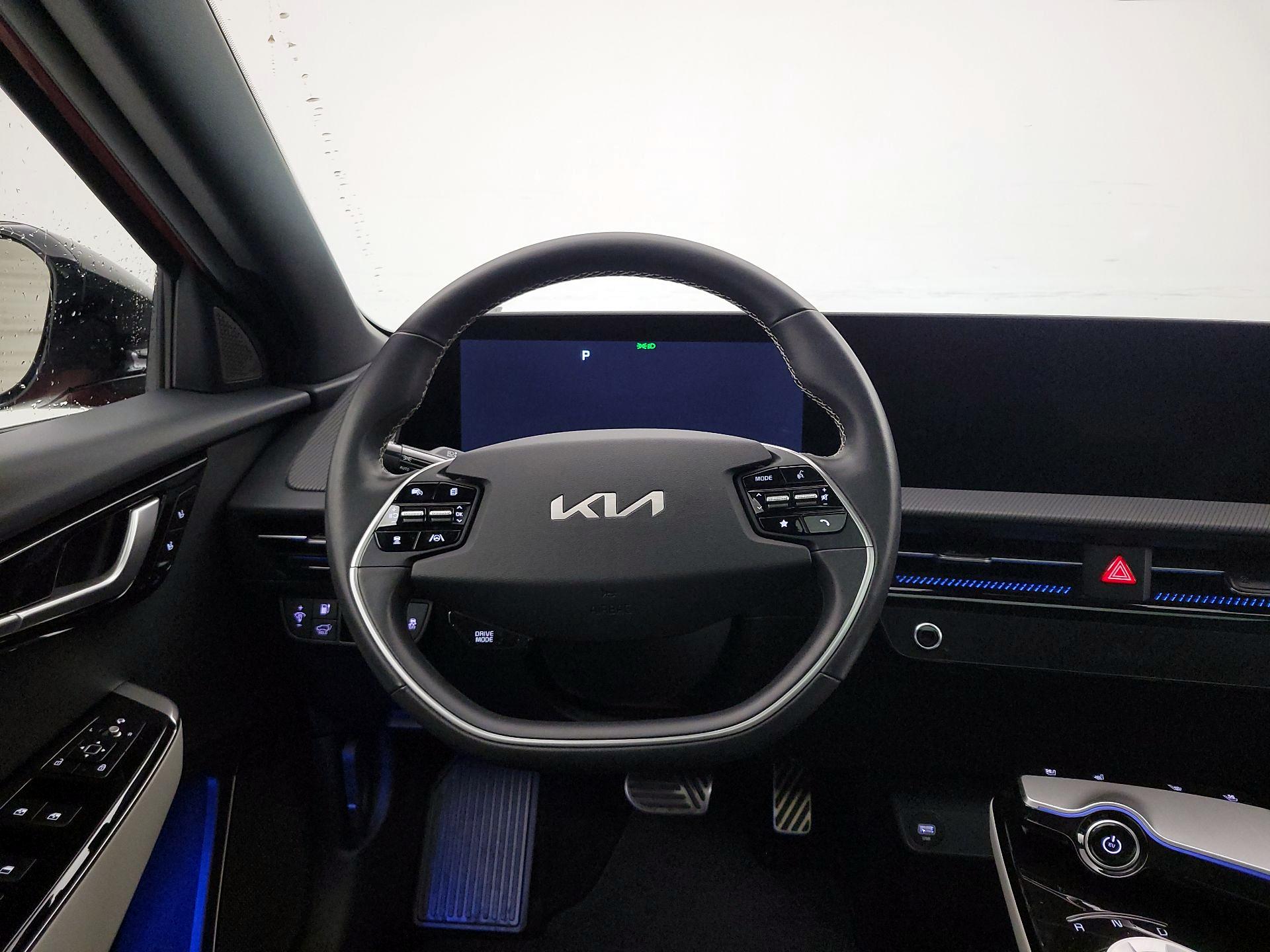 Thumbnail: 2023 Kia EV6 - 10