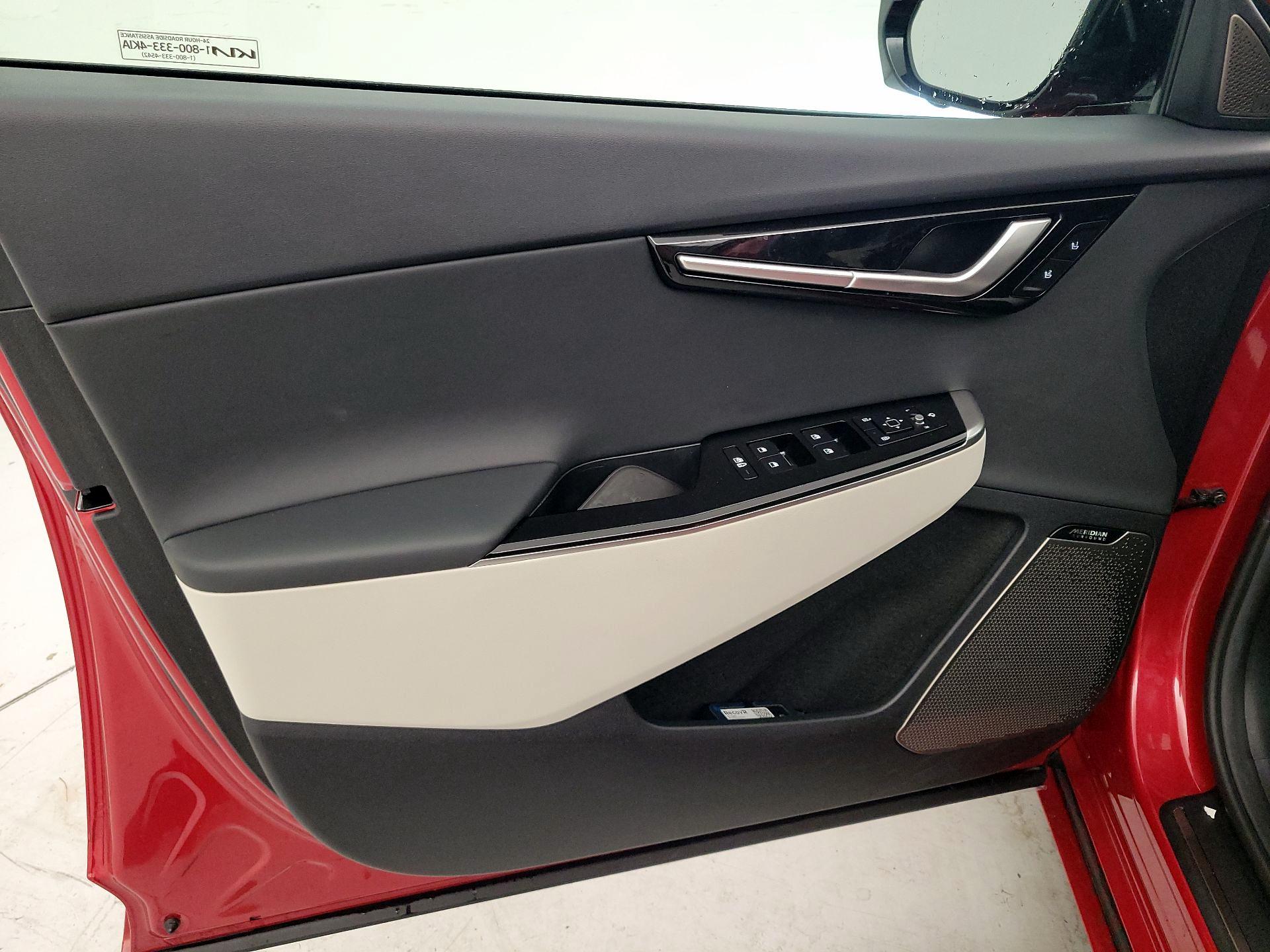 Thumbnail: 2023 Kia EV6 - 12