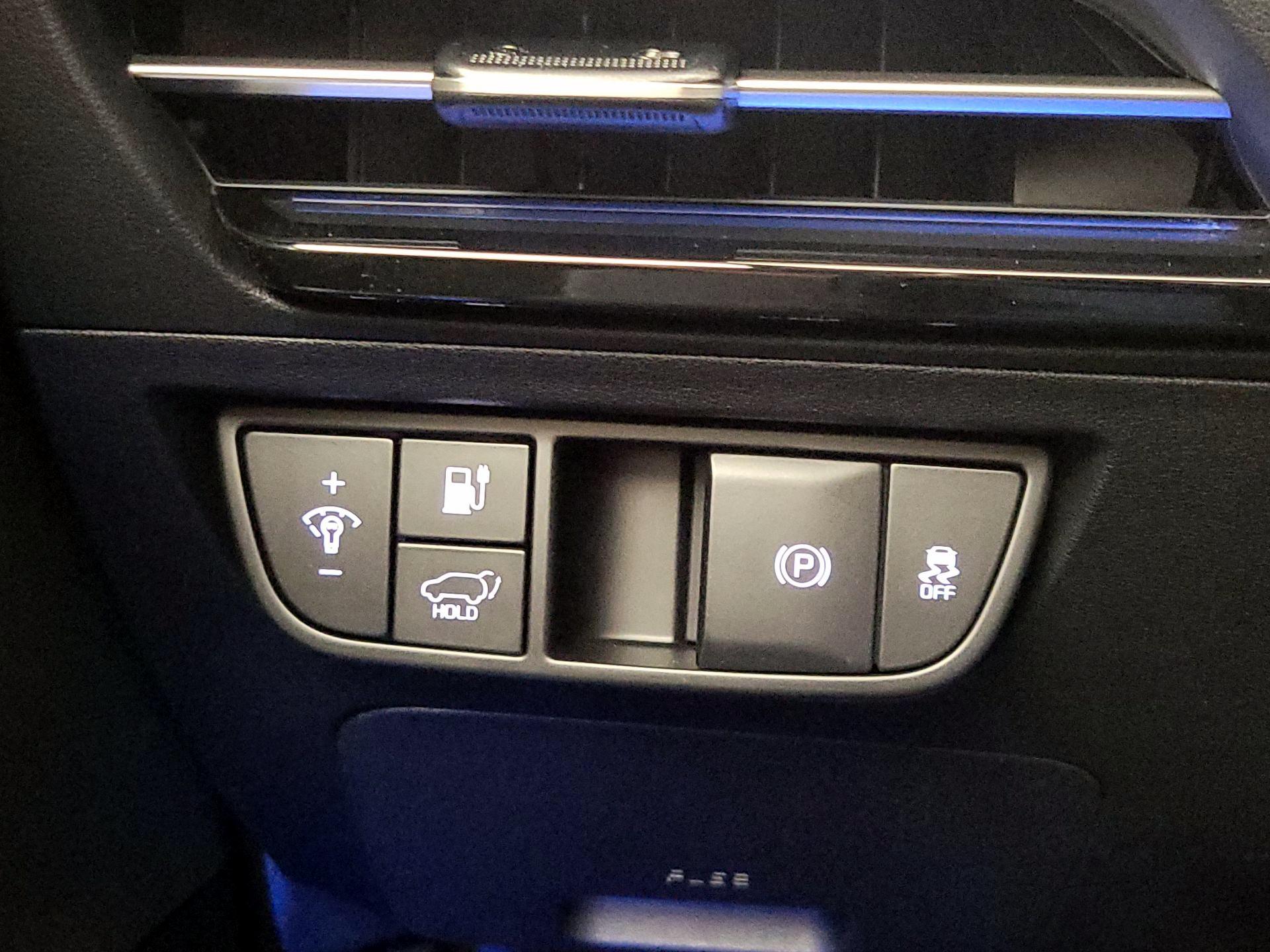 Thumbnail: 2023 Kia EV6 - 13