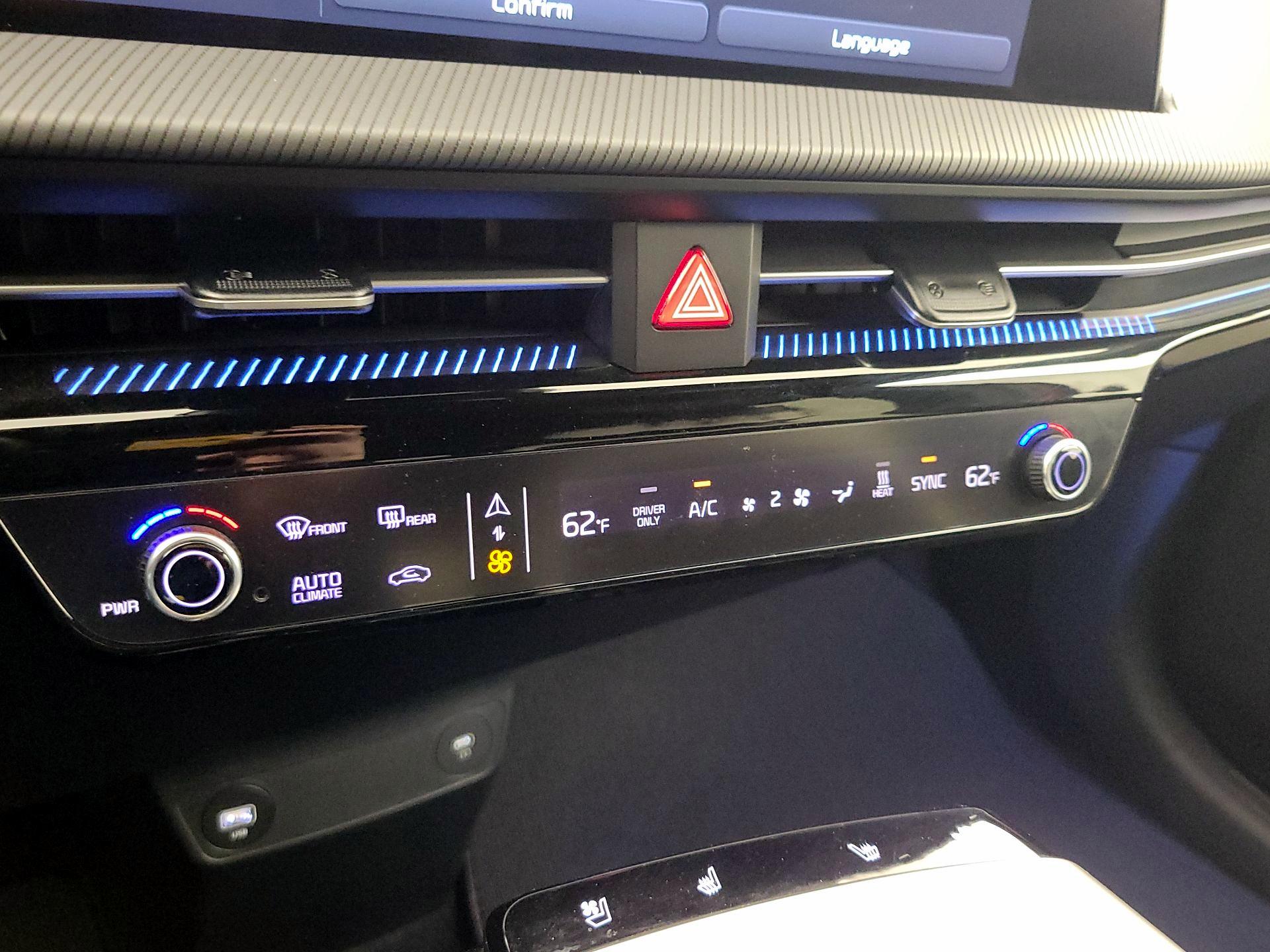 Thumbnail: 2023 Kia EV6 - 17