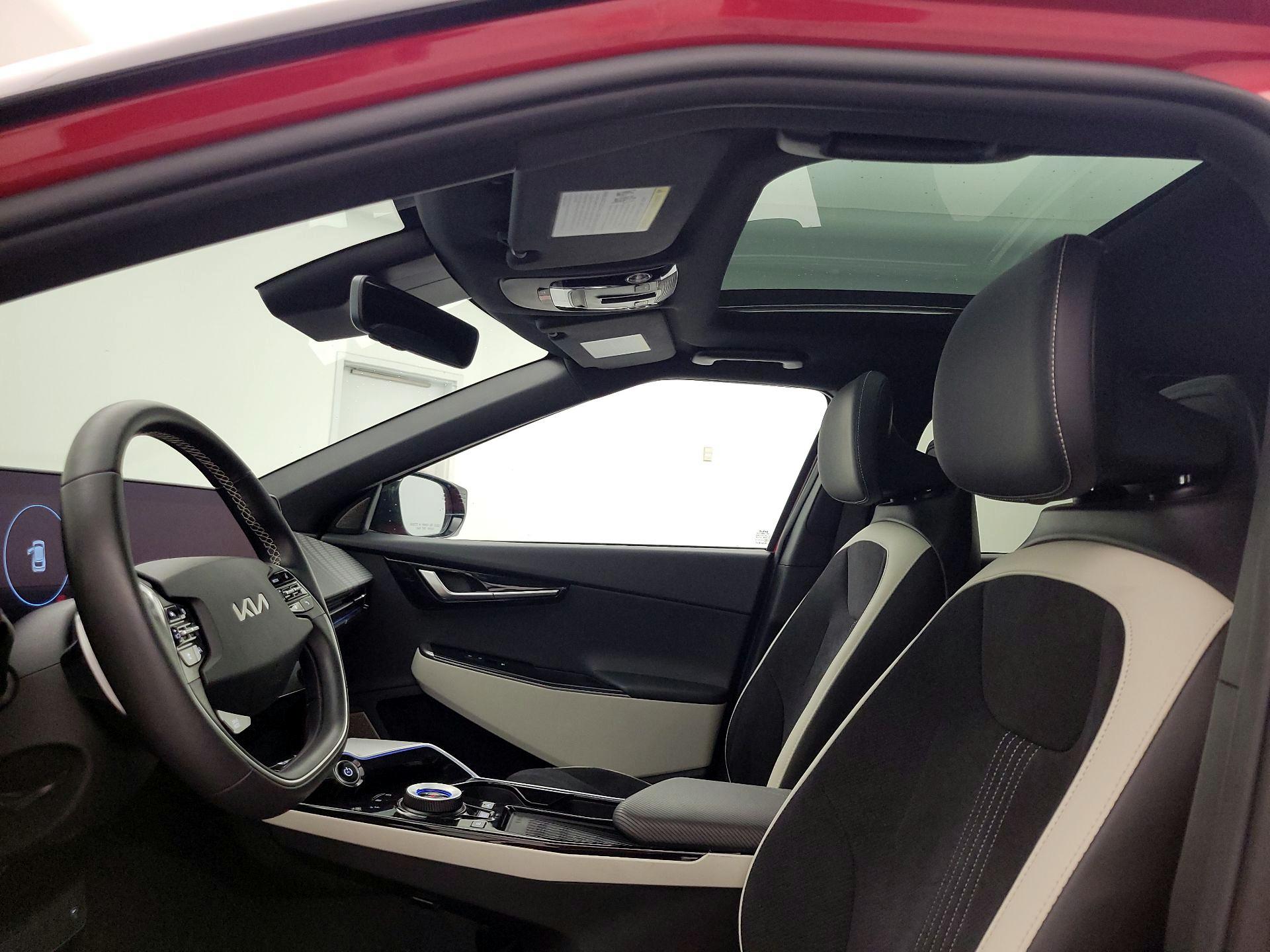 Thumbnail: 2023 Kia EV6 - 20