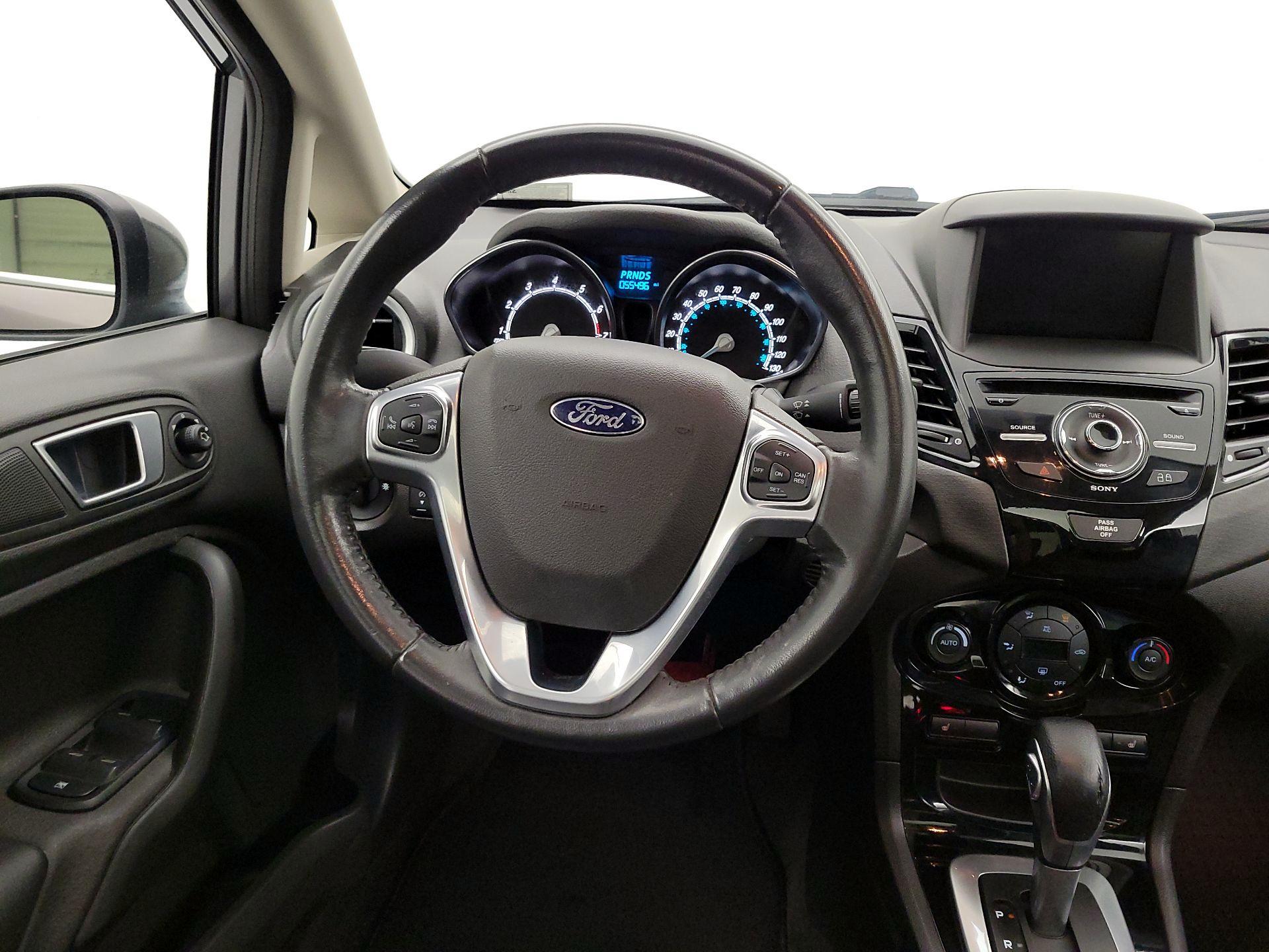 Thumbnail: 2014 Ford Fiesta - 10