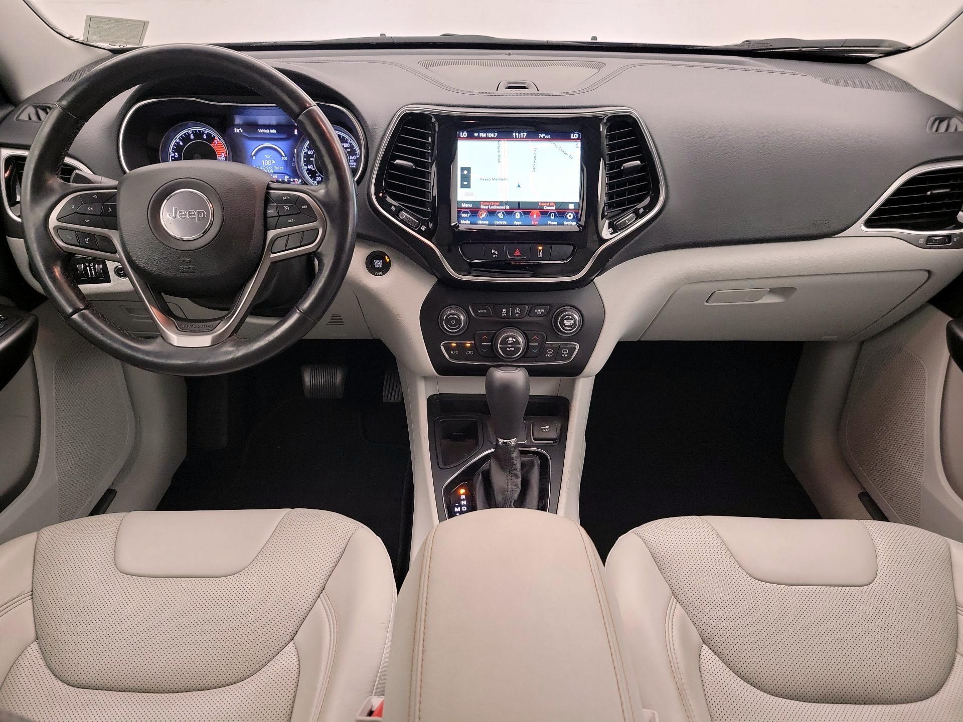 Thumbnail: 2020 Jeep Cherokee - 9