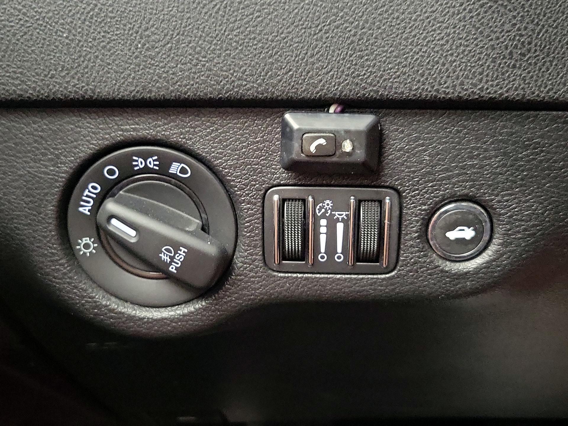 Thumbnail: 2021 Dodge Charger - 13