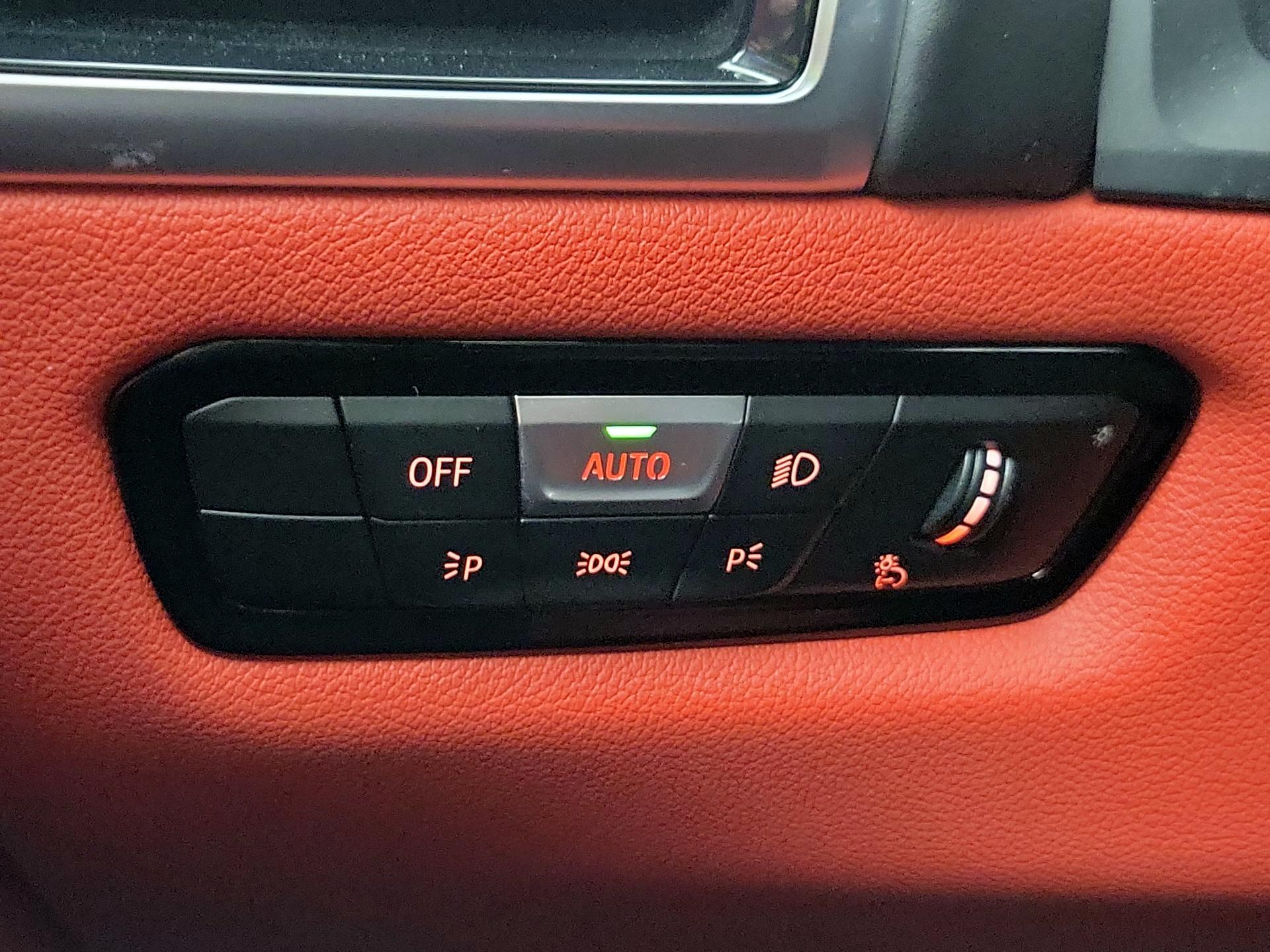 Thumbnail: 2020 BMW 8 Series - 13