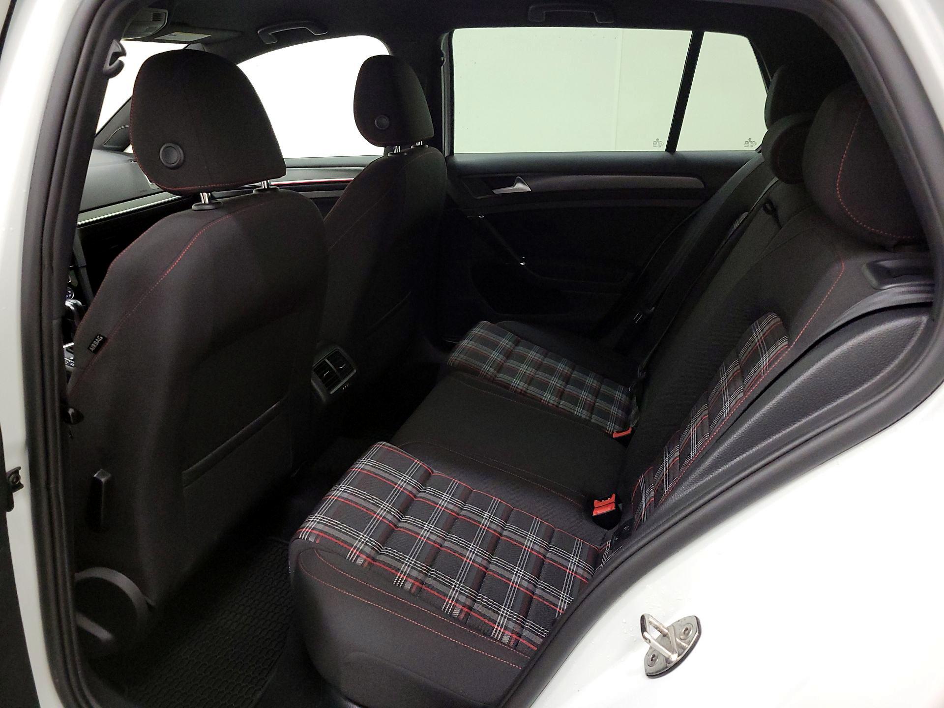 Thumbnail: 2019 Volkswagen Golf - 19