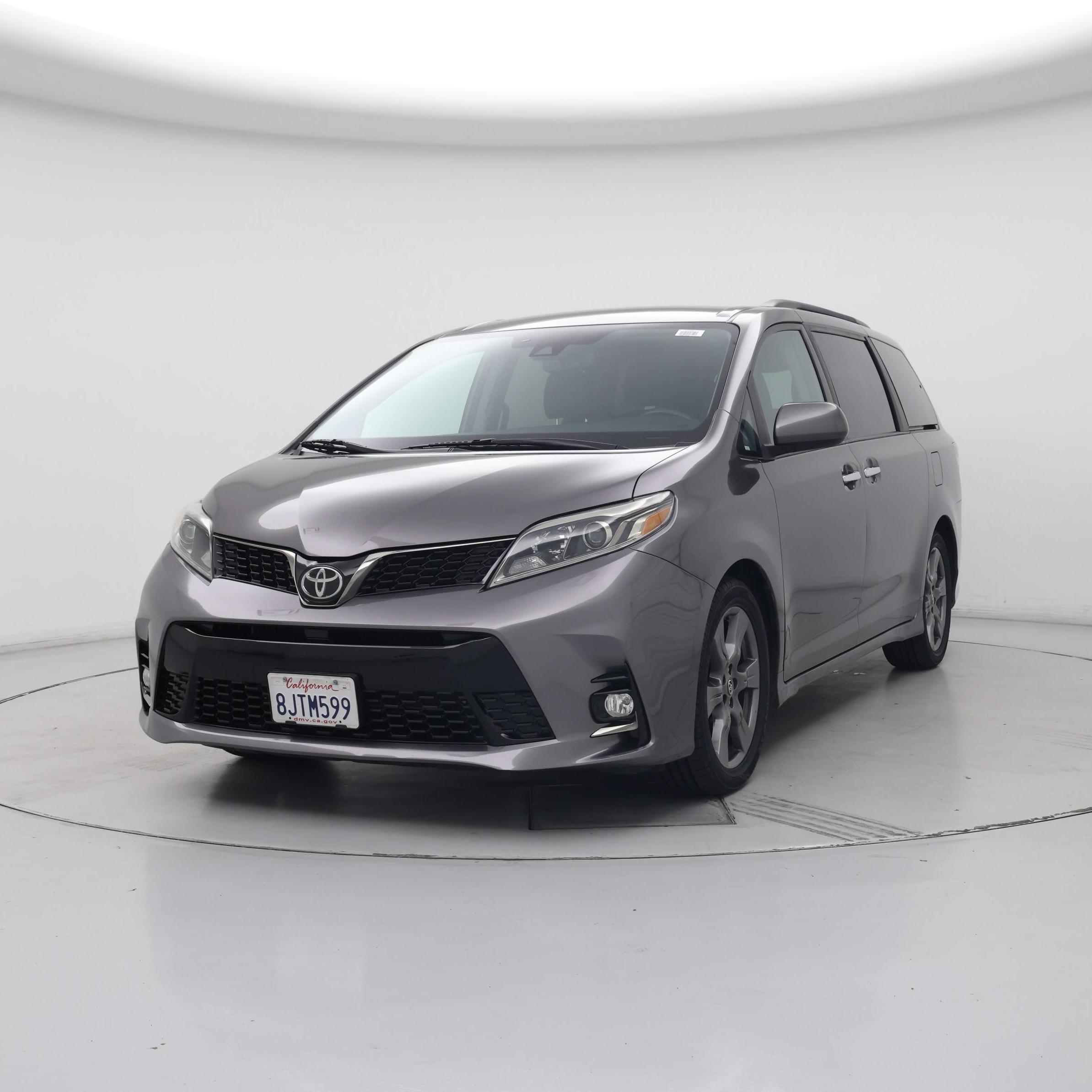 Thumbnail: 2019 Toyota Sienna - 4