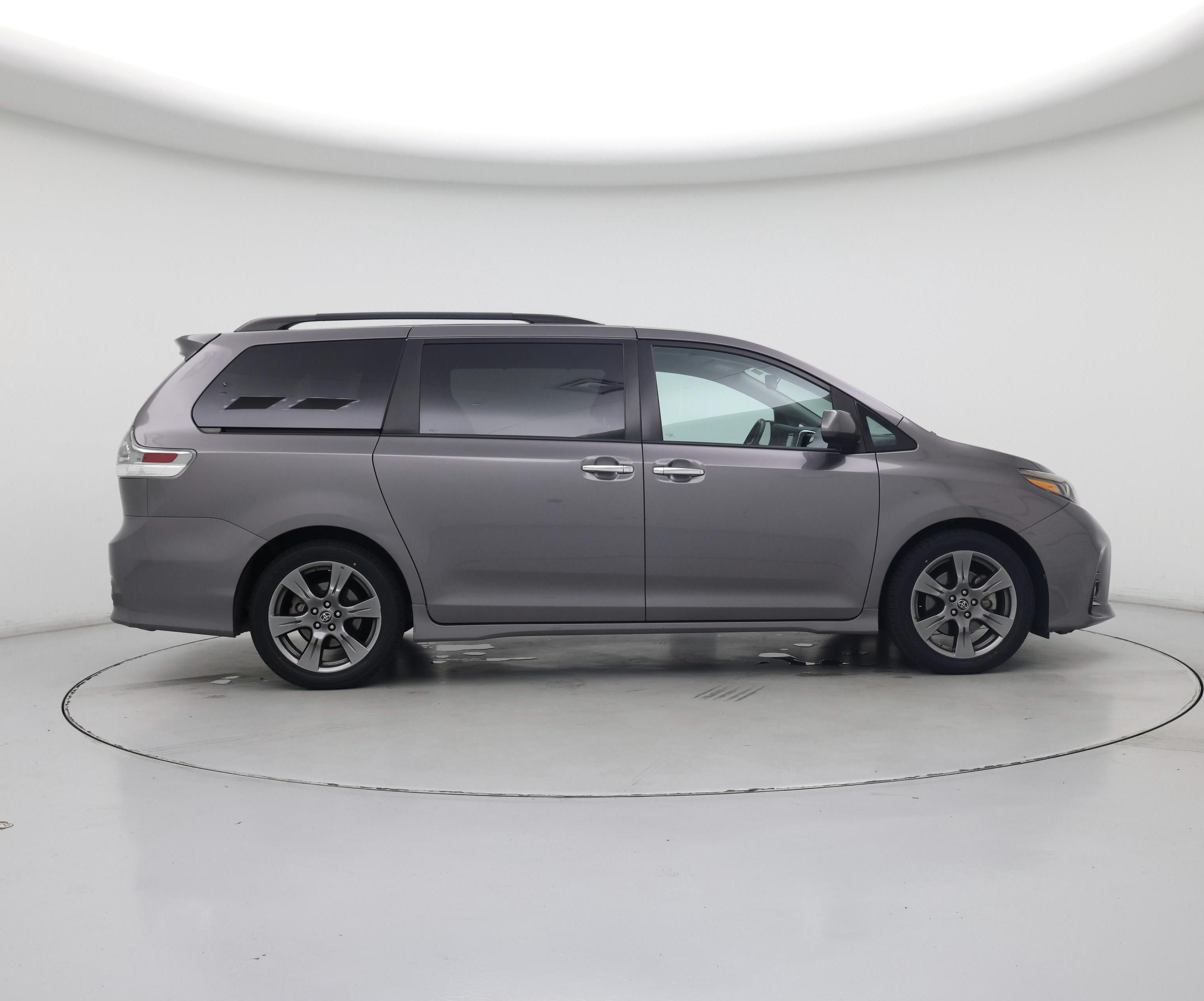 Thumbnail: 2019 Toyota Sienna - 7