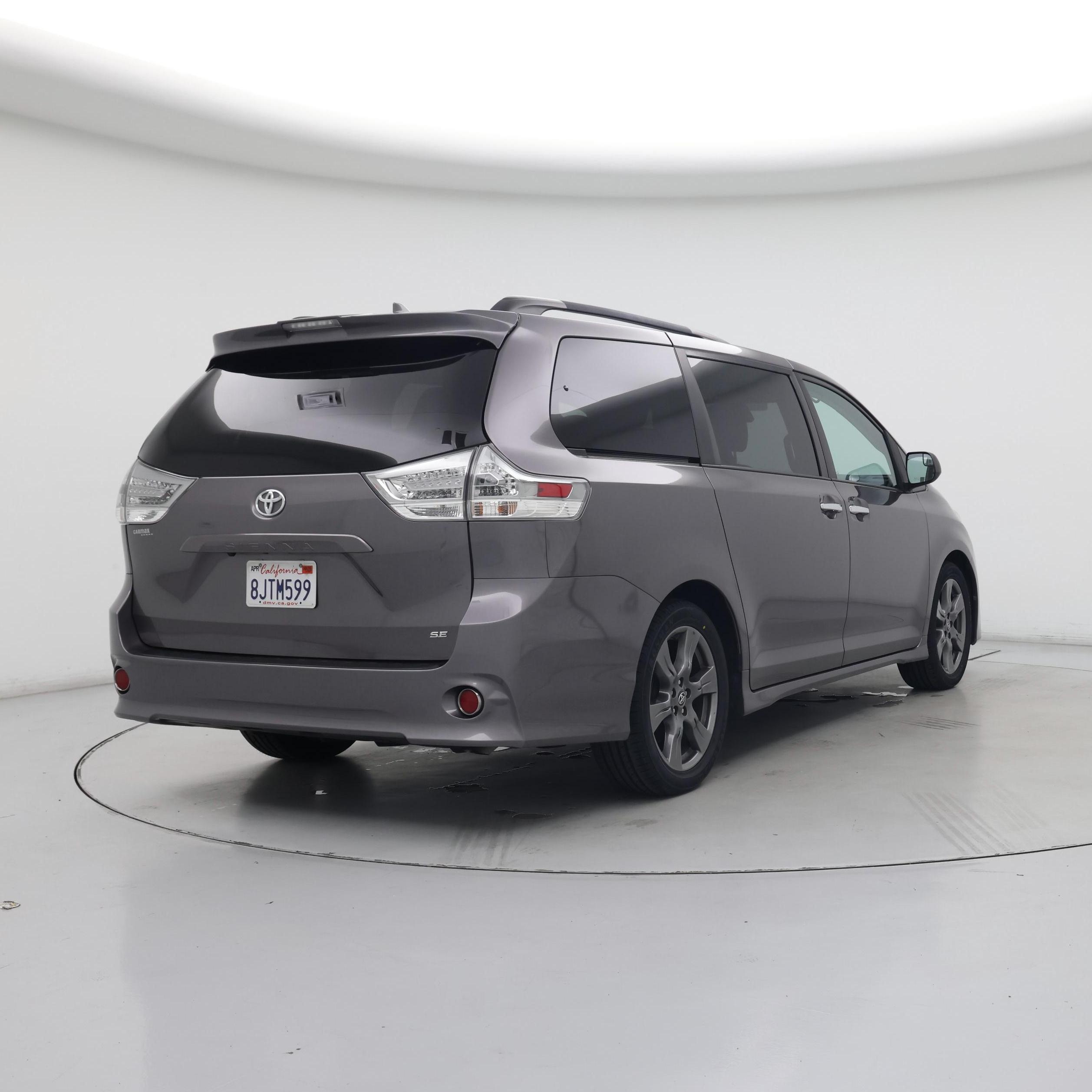 Thumbnail: 2019 Toyota Sienna - 8