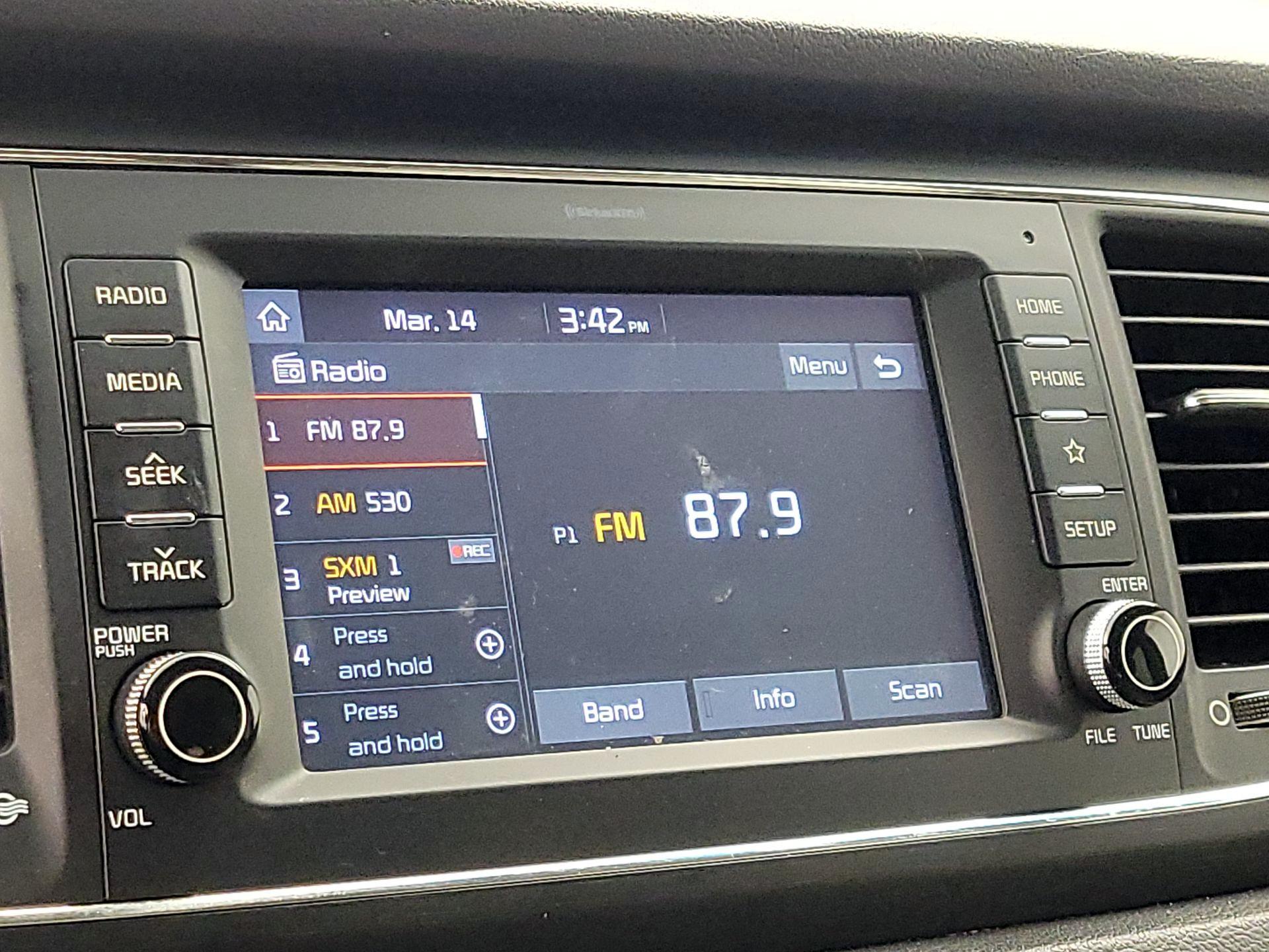 Thumbnail: 2021 Kia Sedona - 15