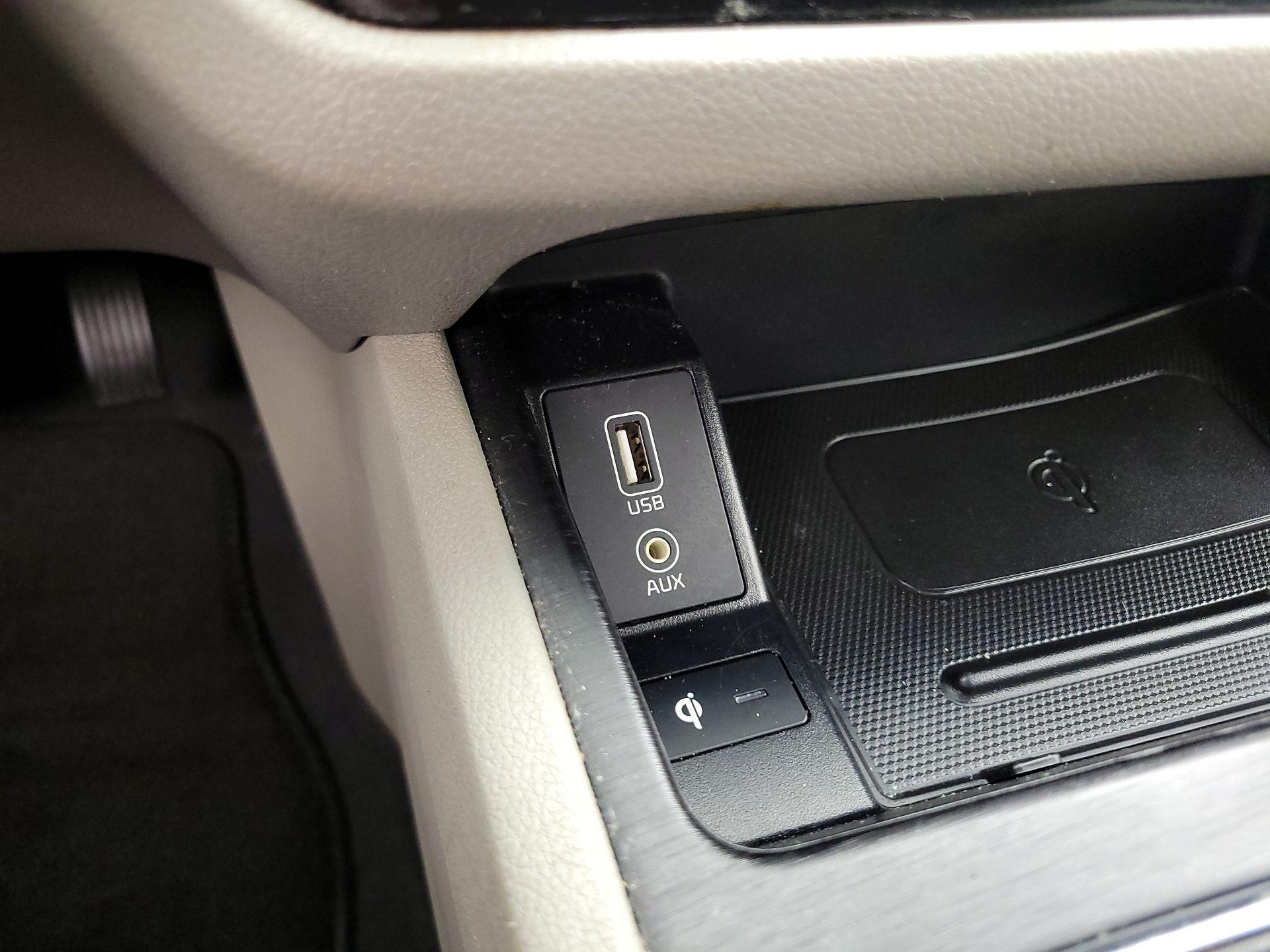 Thumbnail: 2021 Kia Sedona - 18