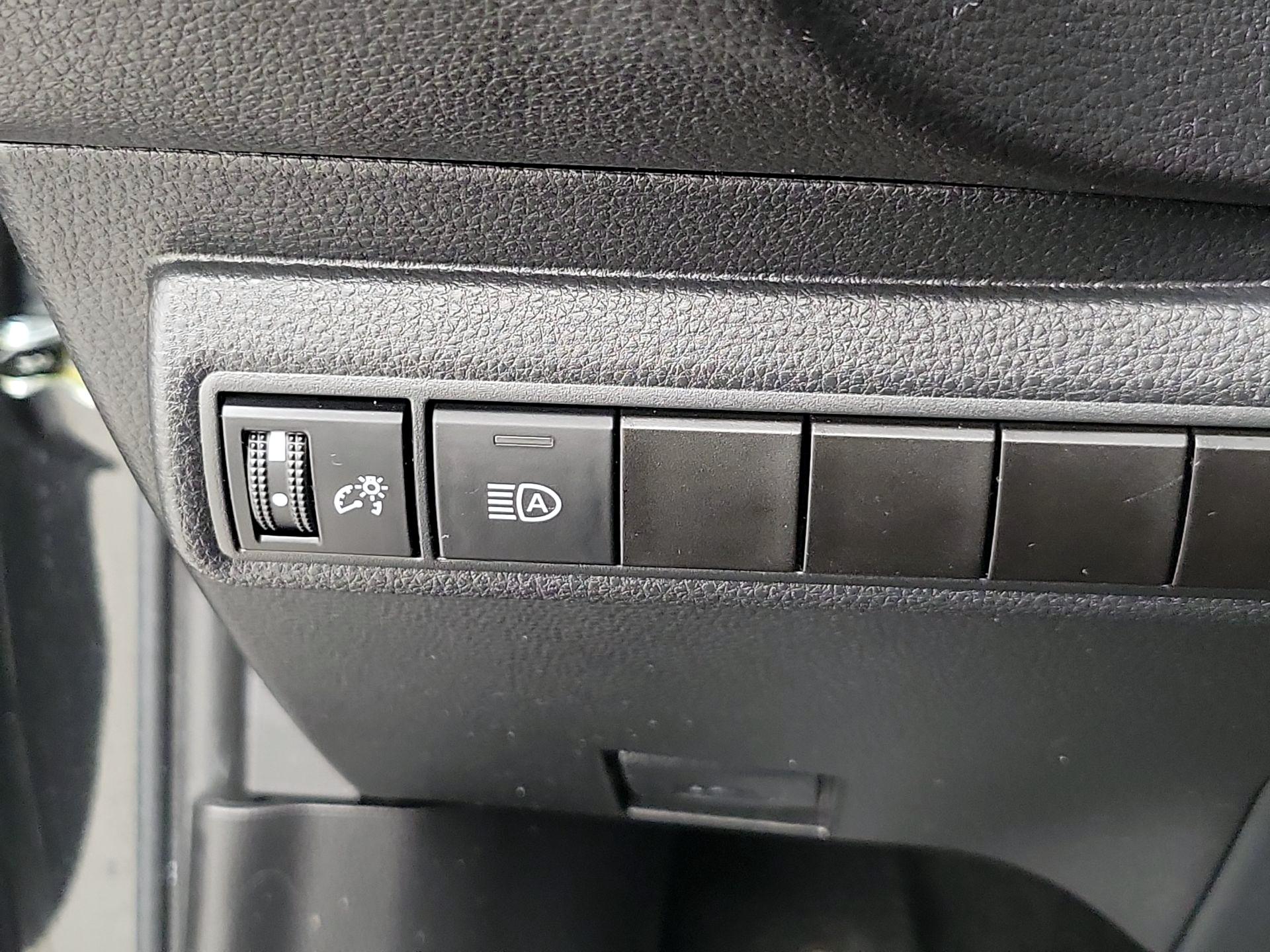 Thumbnail: 2022 Toyota Corolla - 13