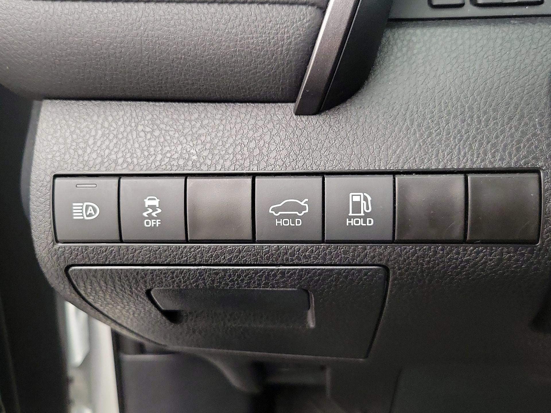 Thumbnail: 2023 Toyota Camry - 13