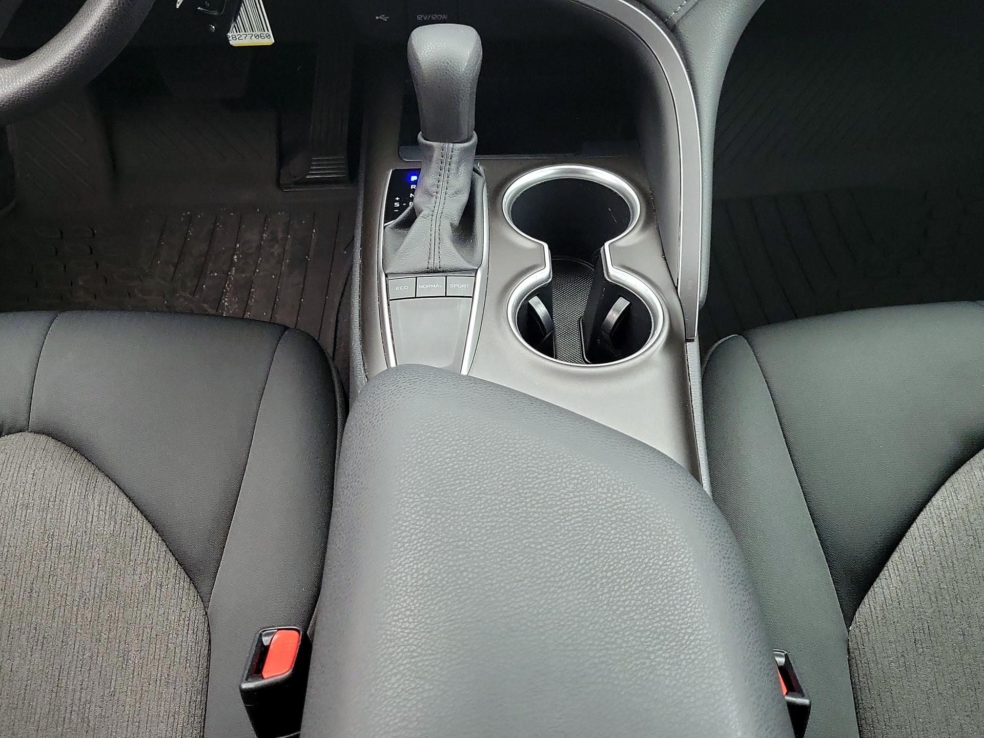 Thumbnail: 2023 Toyota Camry - 17